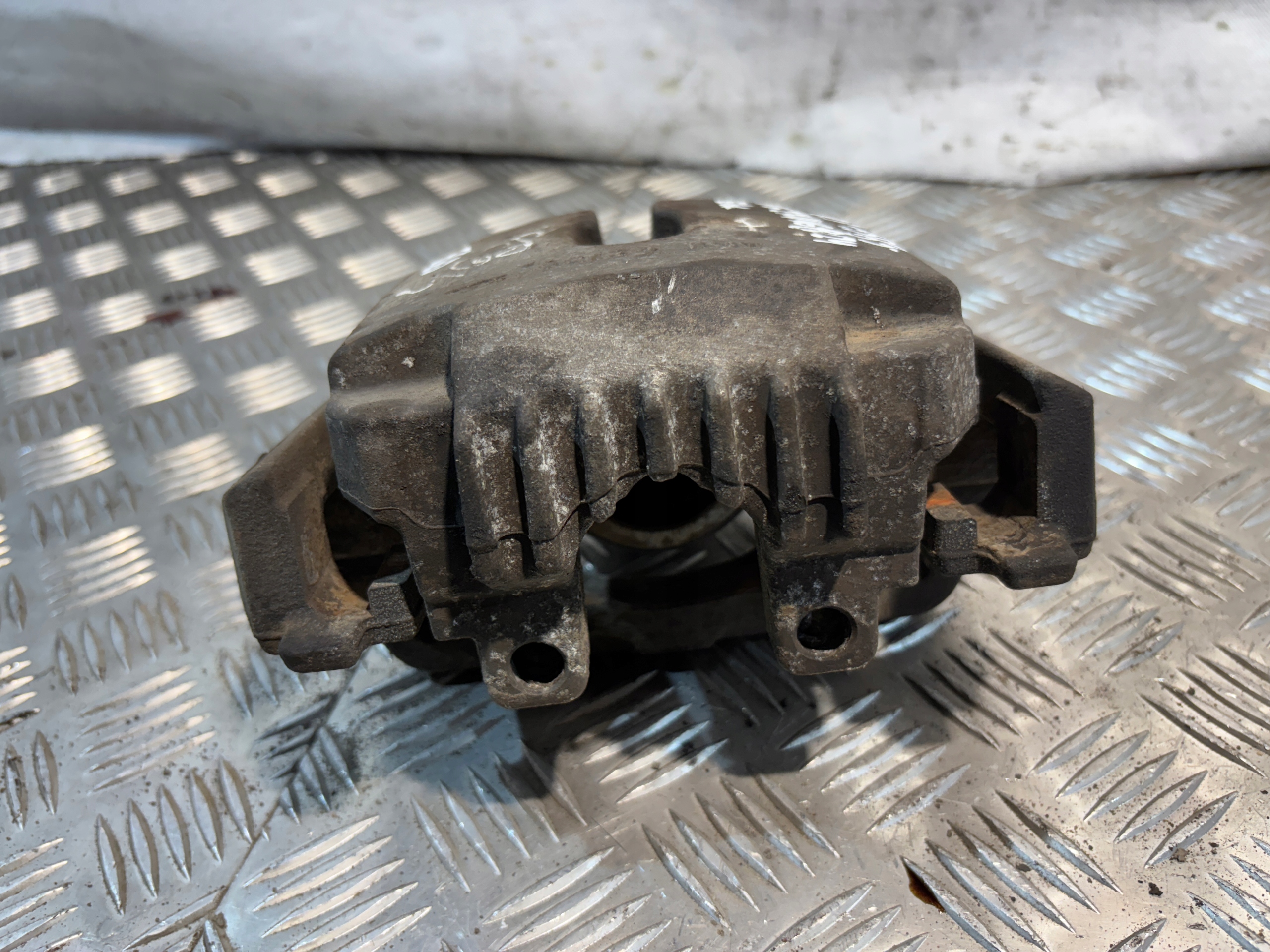caliper brake right front BMW E60 2,0D