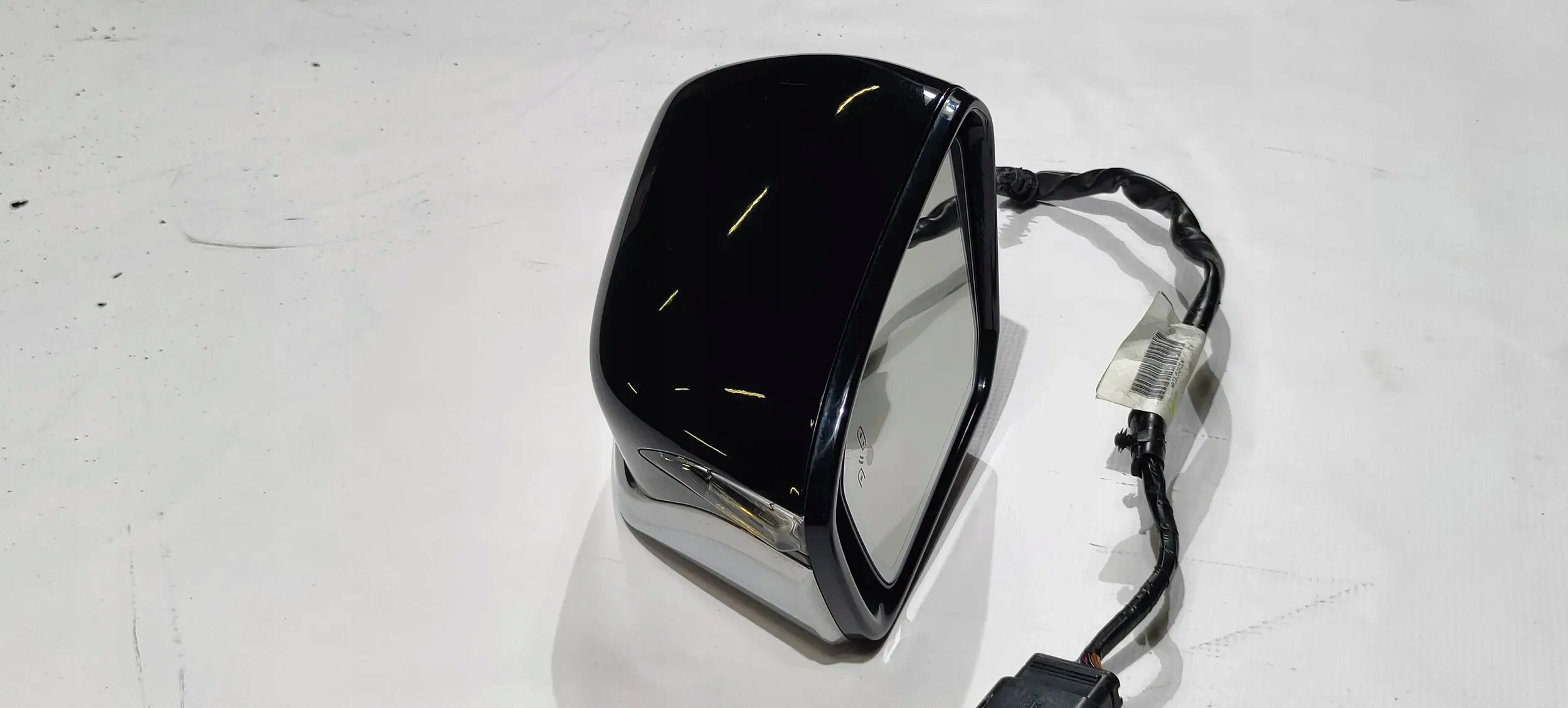 mirror left 16 pin blind spot Lincoln Continental 2017