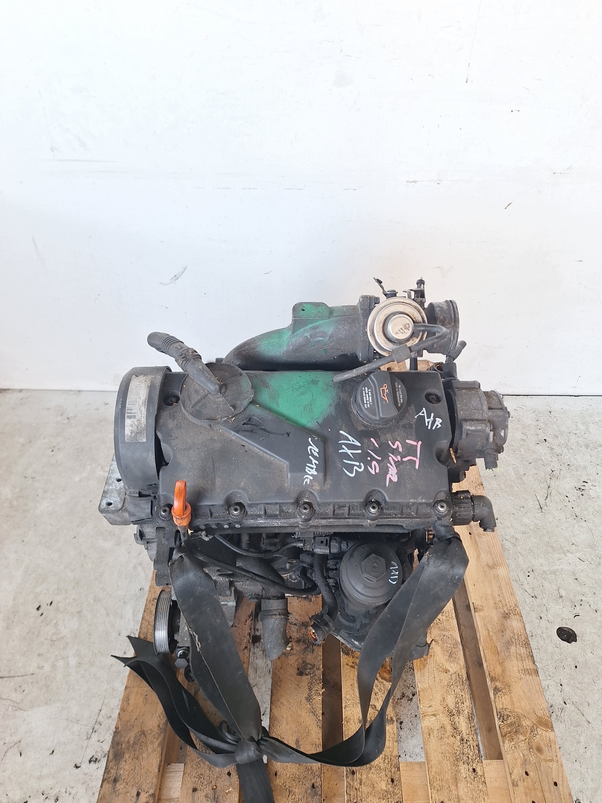 VOLKSWAGEN TRANSPORTER T5 03-10 engine 1.9 TDI AXB 105KM