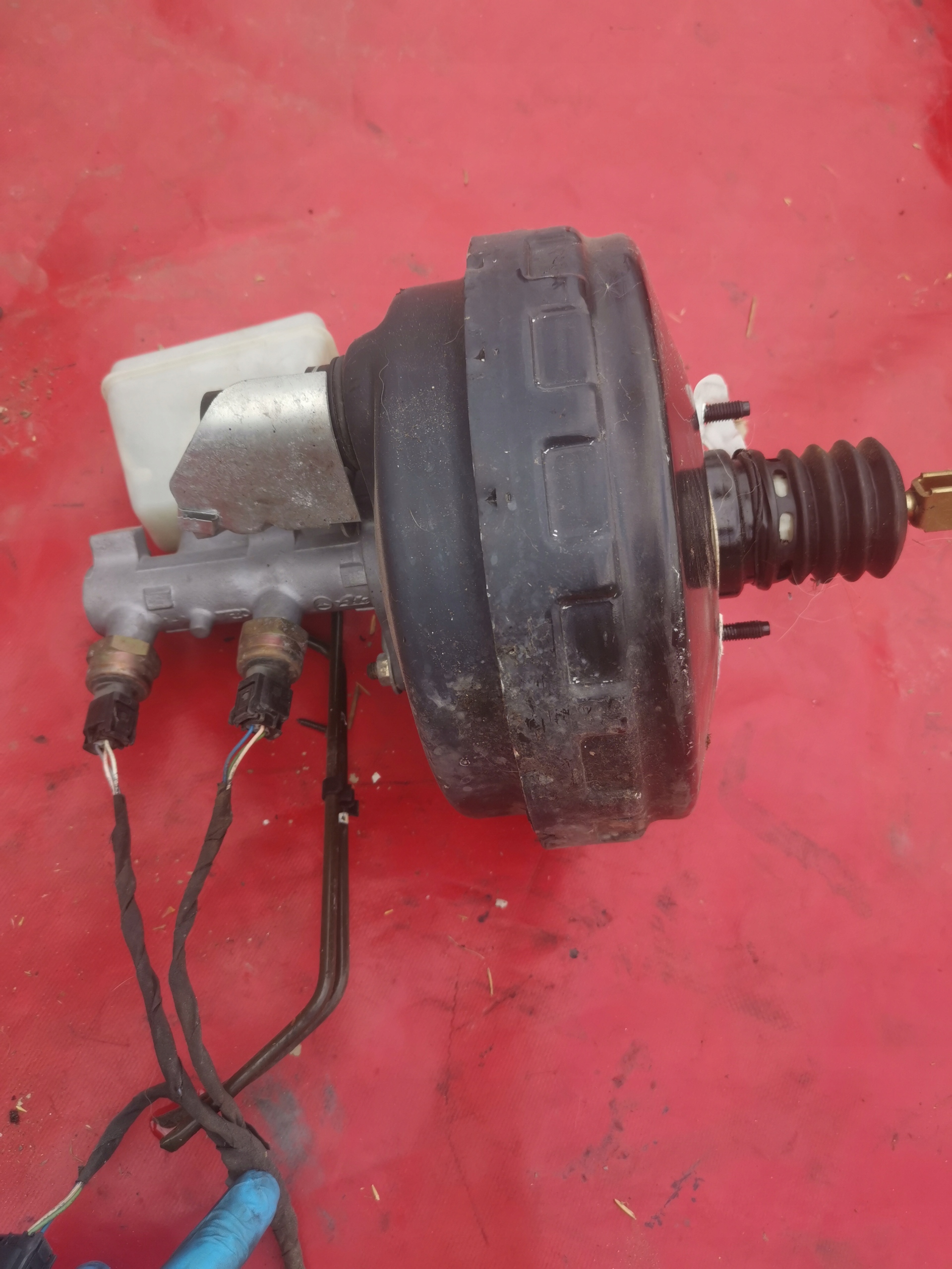 servo Z Servofreno MERCEDES ML W163 LIFT
