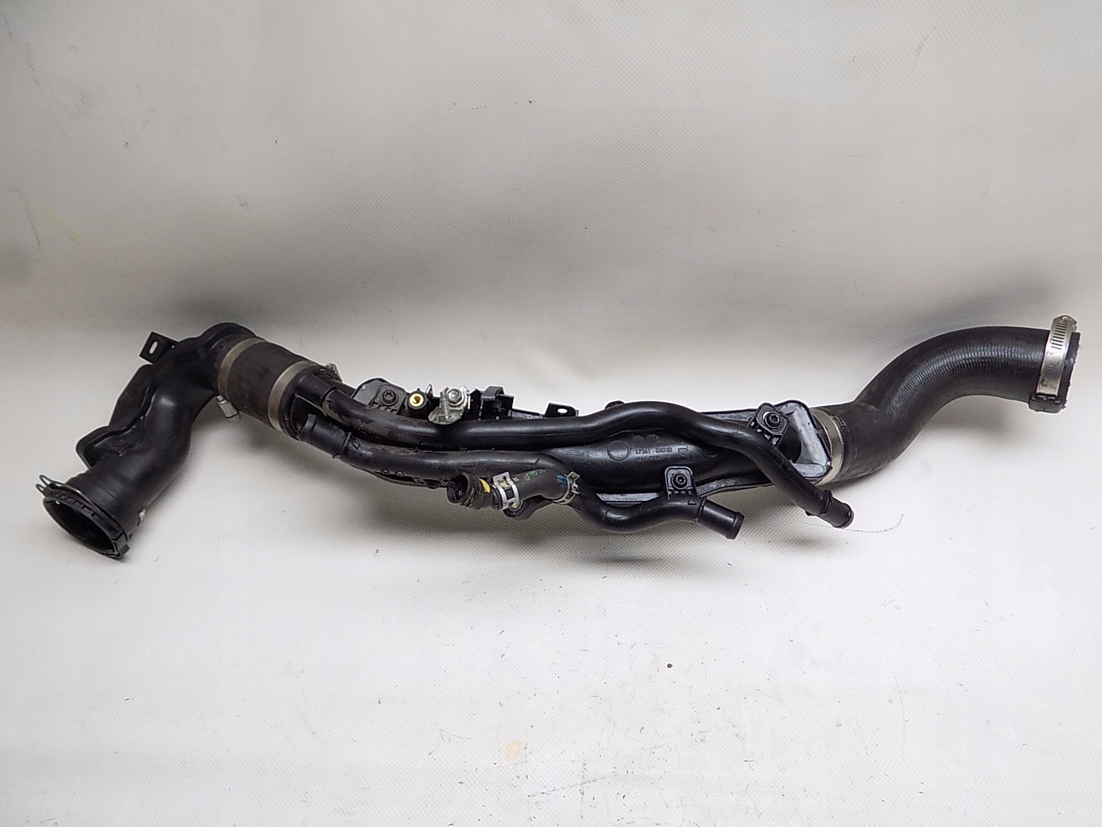 17361-0X010 17342-0X020 - Труба интеркулера Auris II AVENSIS T27 T29 1.6 D4D