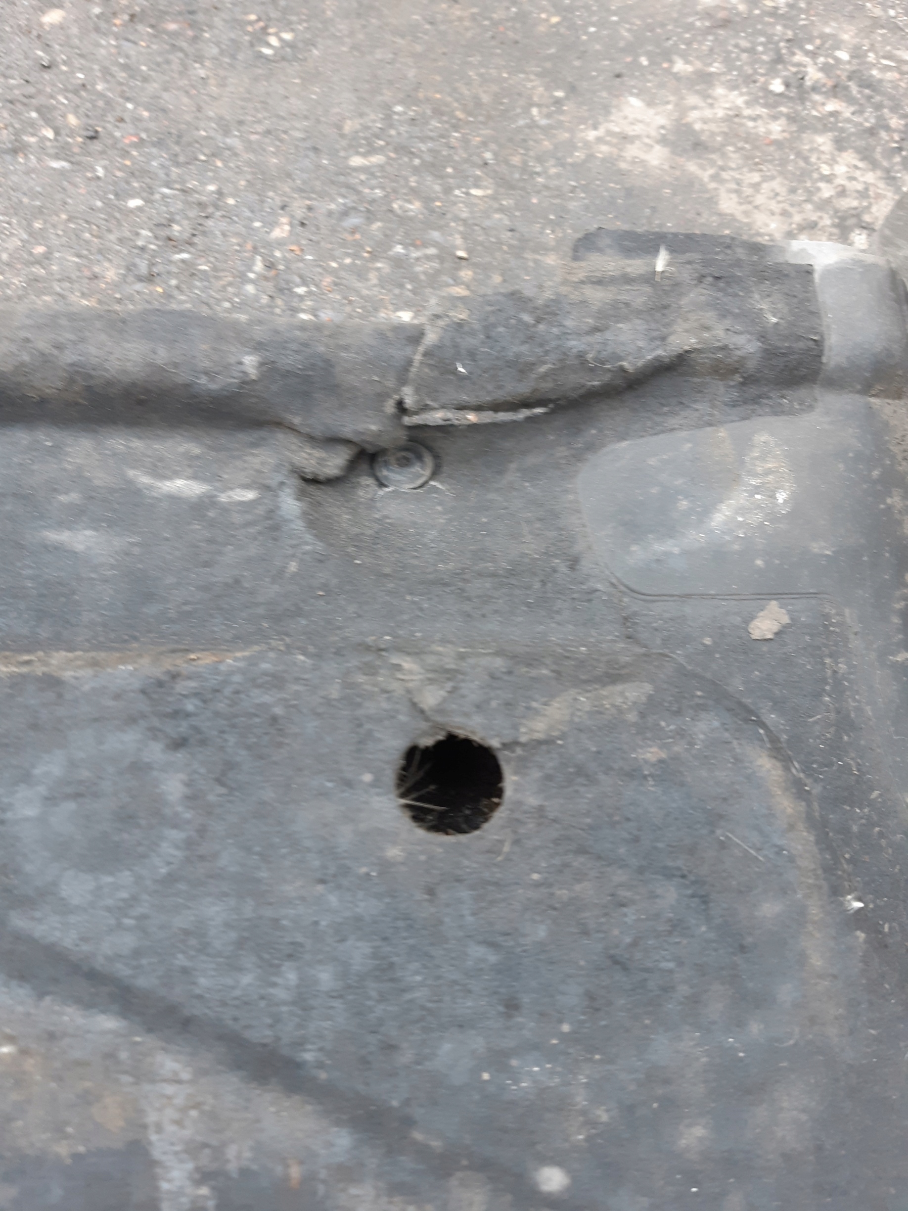 AUDI A7 4G Blende Abdeckung abdeckung des Bodens Unterfahrschutz links 4G0825207E