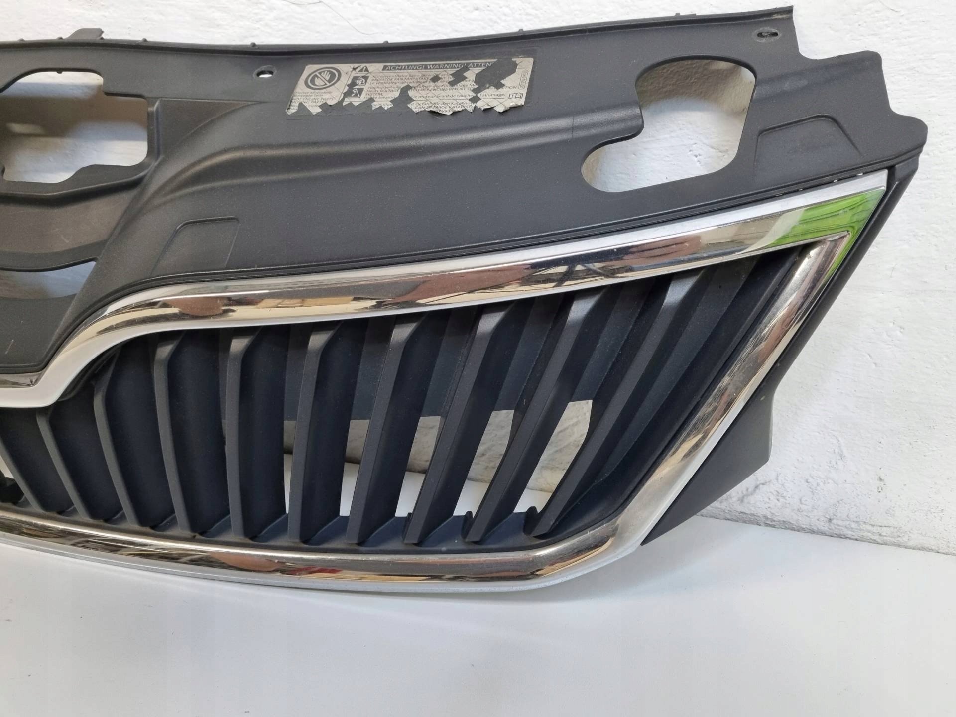 grille radiator Skoda Rapid NH 2013 5JA853668
