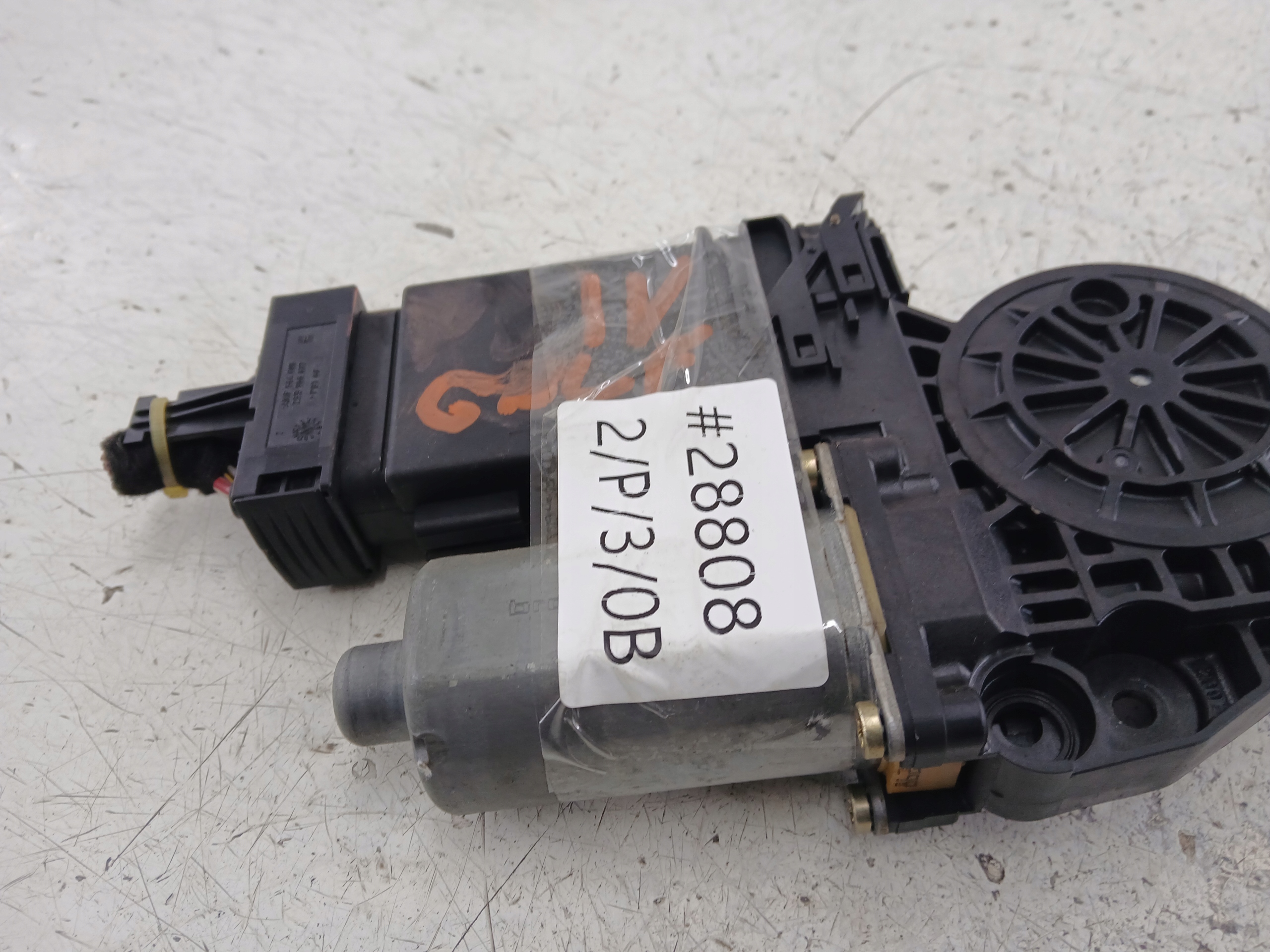 VW GOLF IV BORA LEON and mini motor windows right front 0130821764