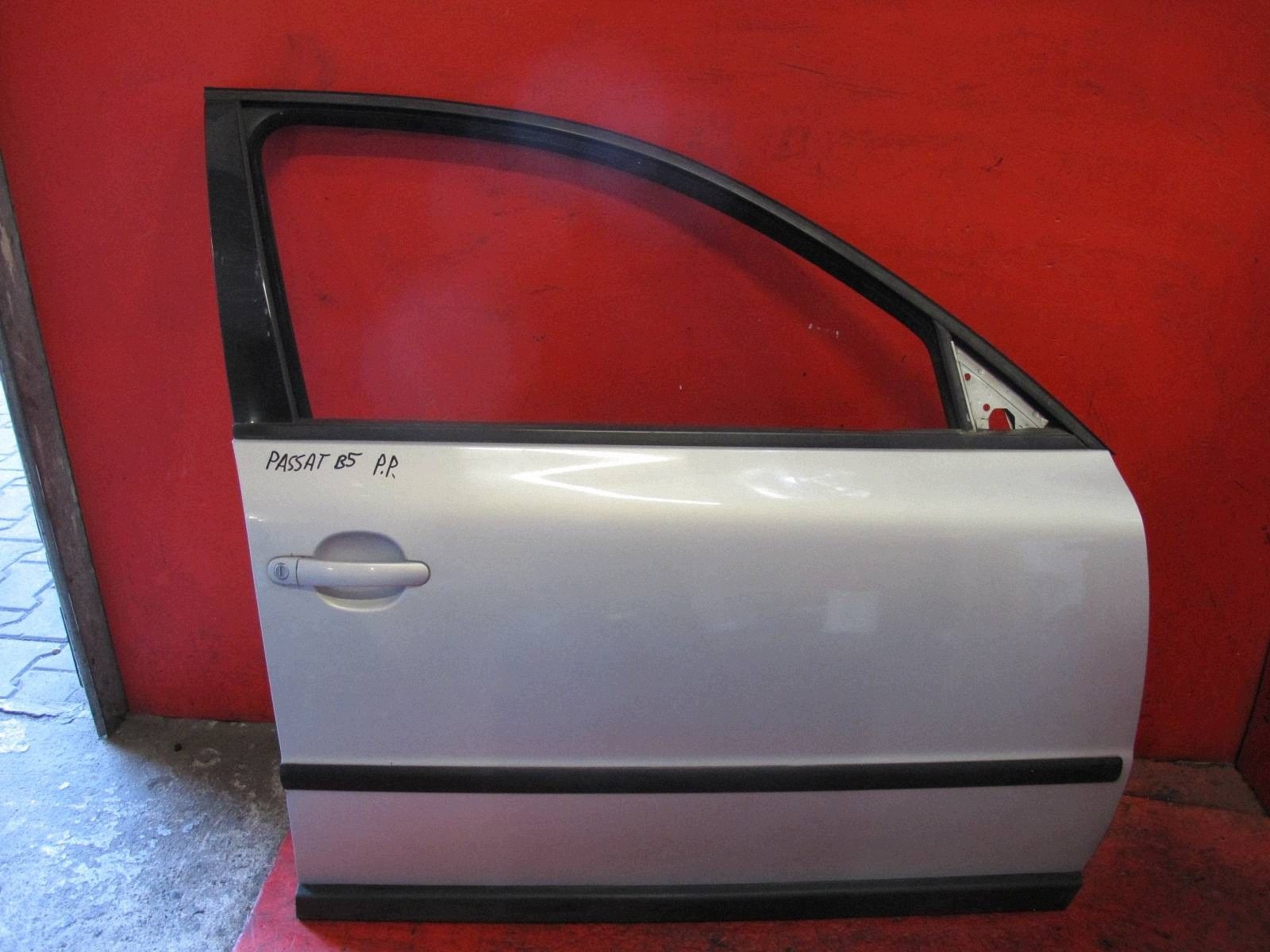 VW Volkswagen PASSAT B5 3B 1997- door right front front silver LB7Z