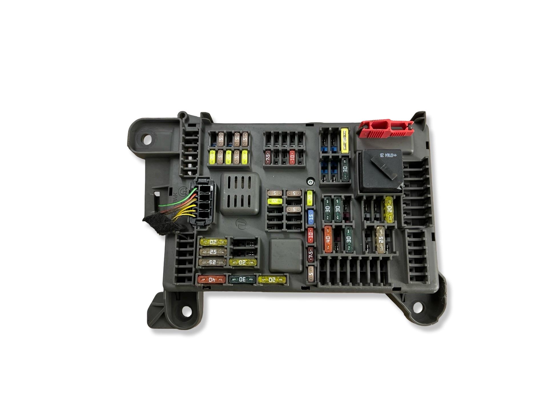 Module fusibles BMW X5 E70 2007 518954020A