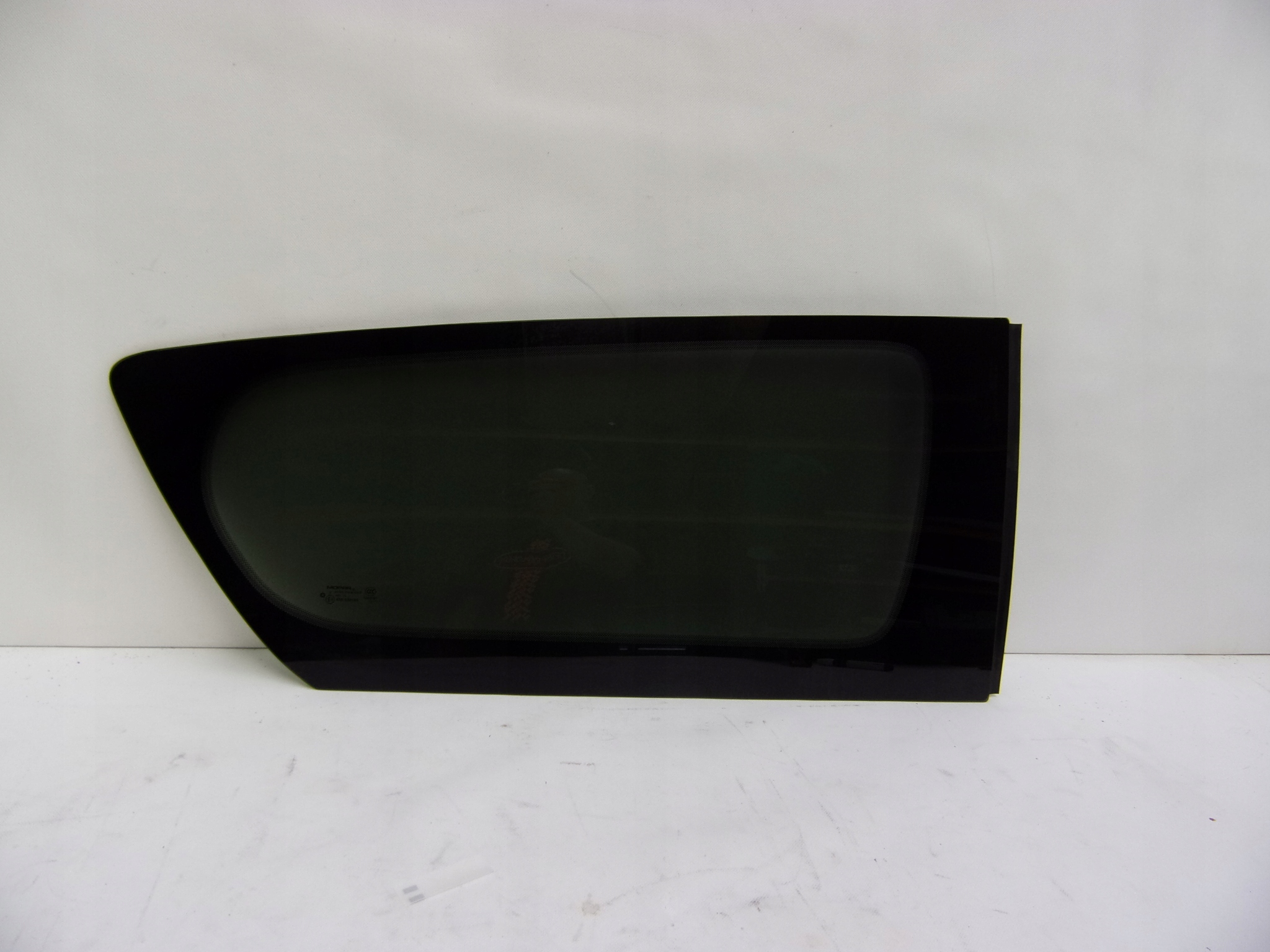 68238494AC - CHRYSLER PACIFICA 16-ПРАВОЕ КУЗОВНОЕ СТЕКЛО