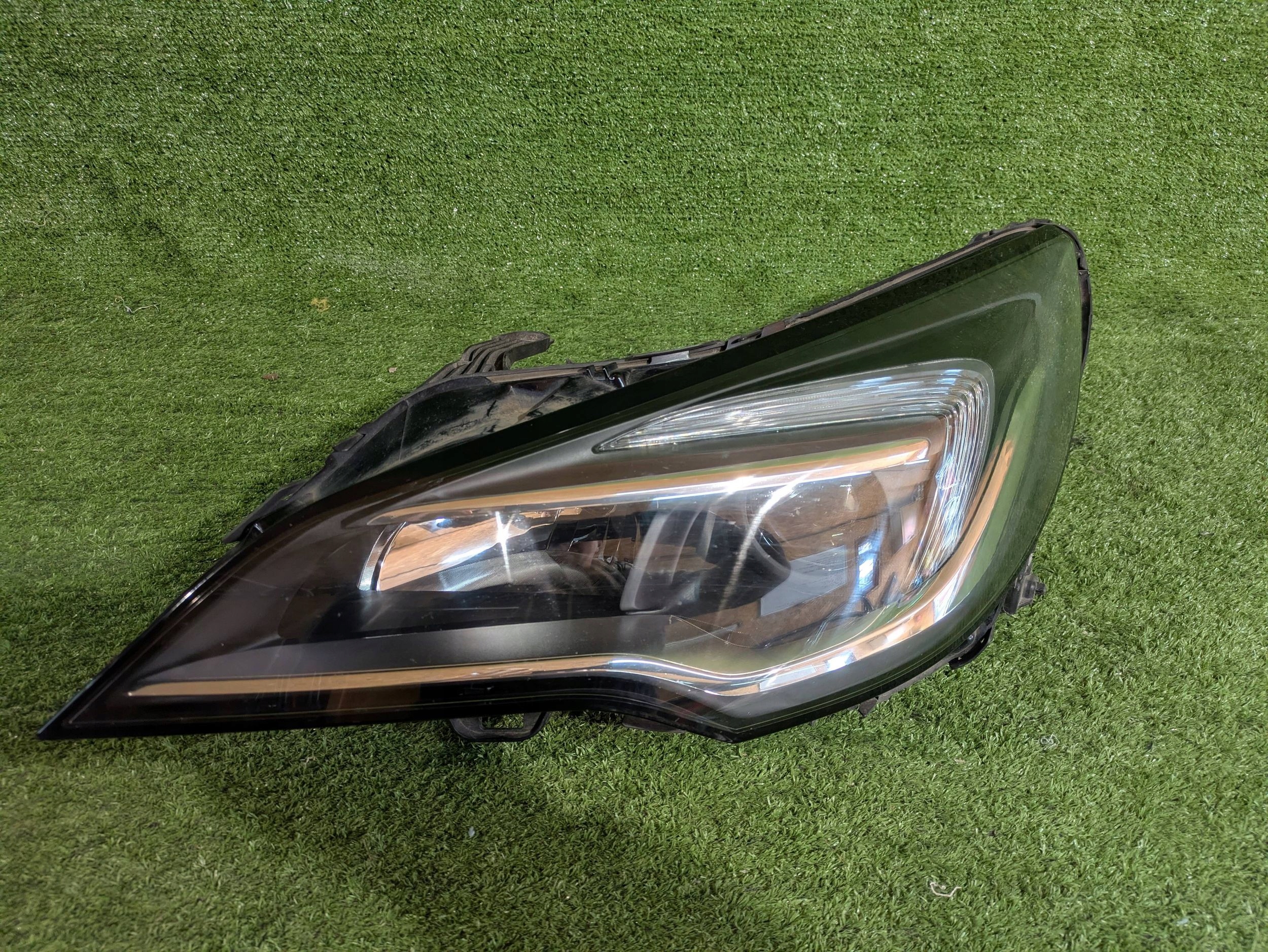 REFLEKTOR left front OPEL ASTRA K 15- NR.1061