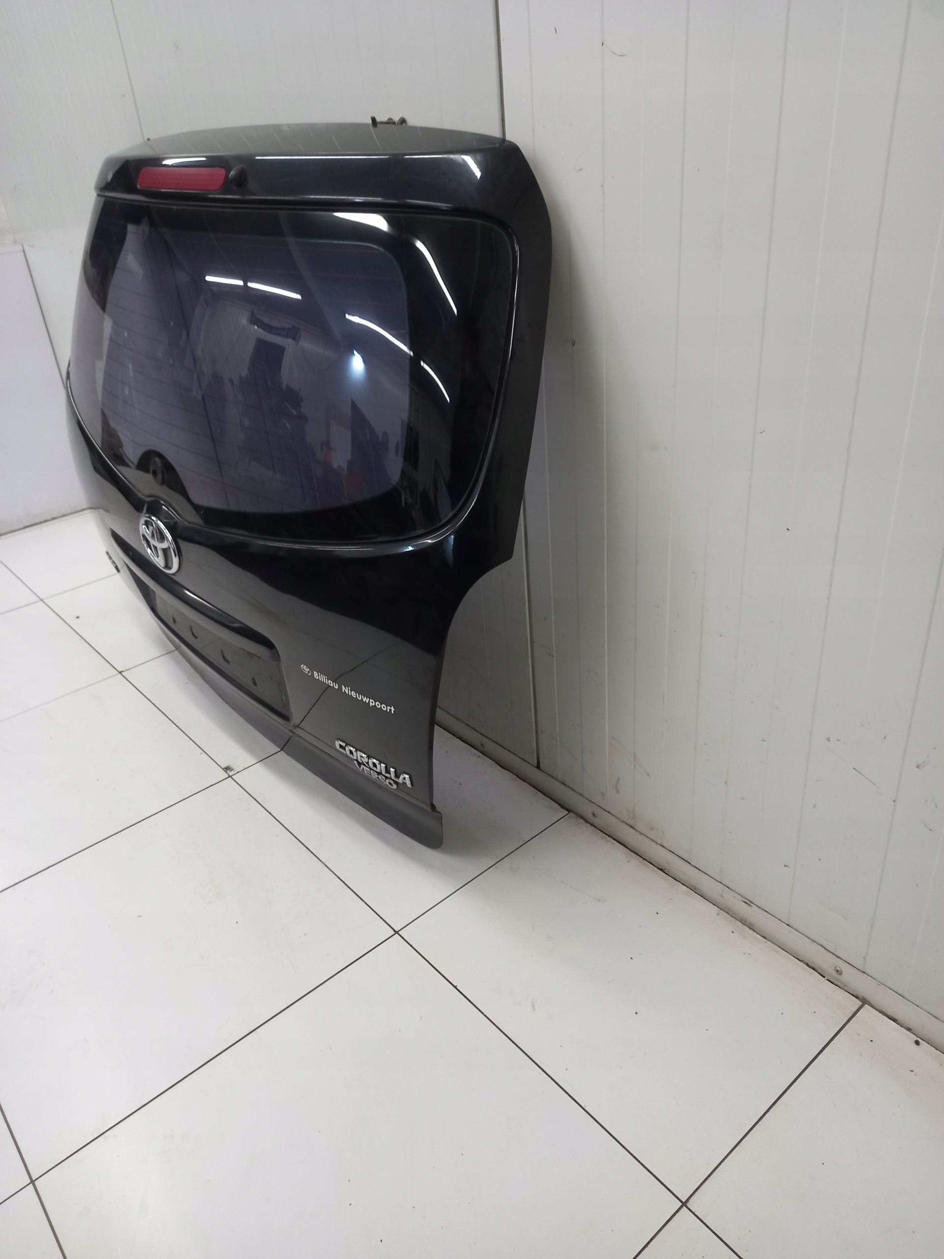 boot doors rear part TOYOTA AVENSIS VERSO 2004