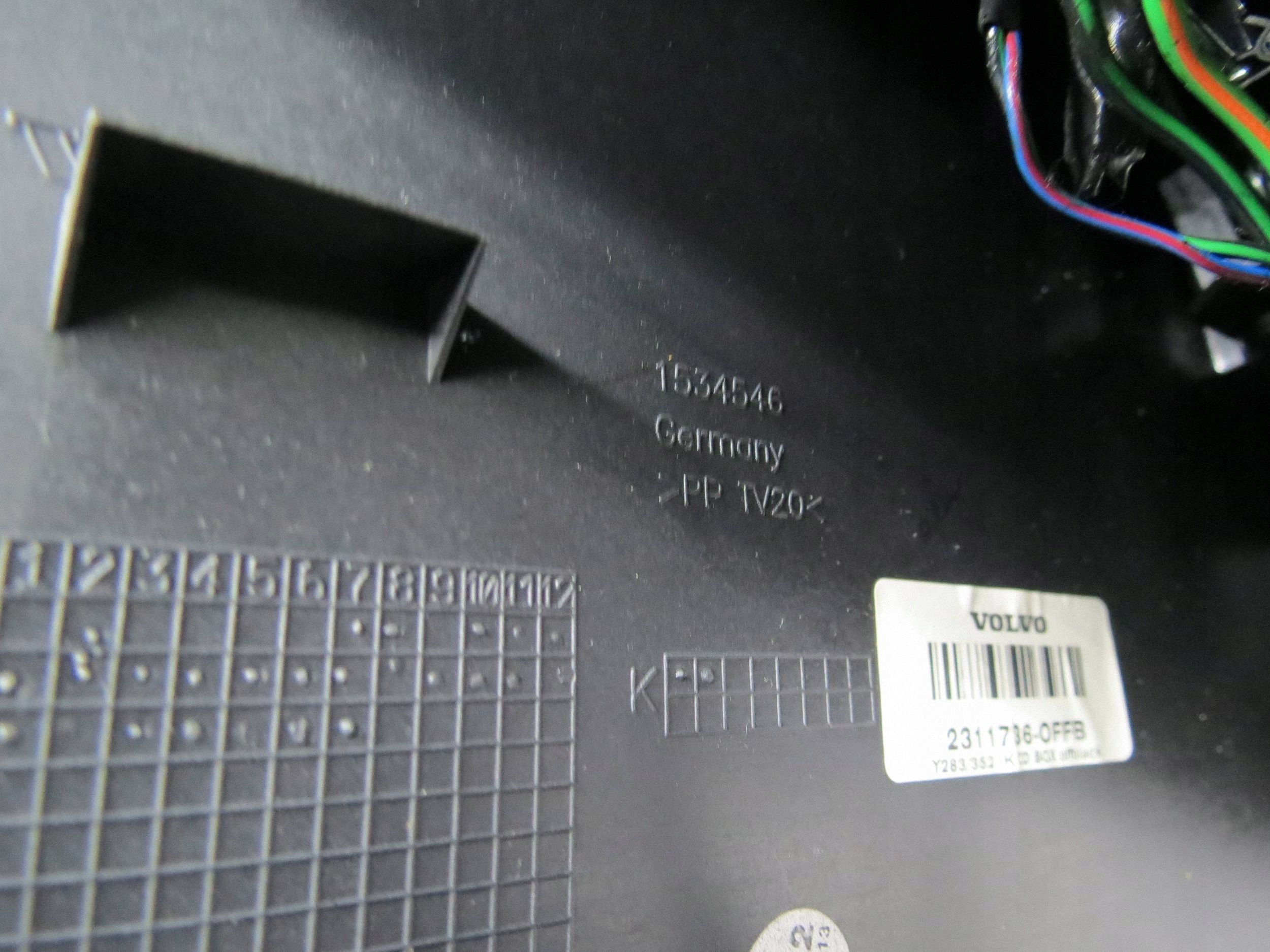armrest TUNEL passenger compartment central VOLVO V60 and S60 II 30755596