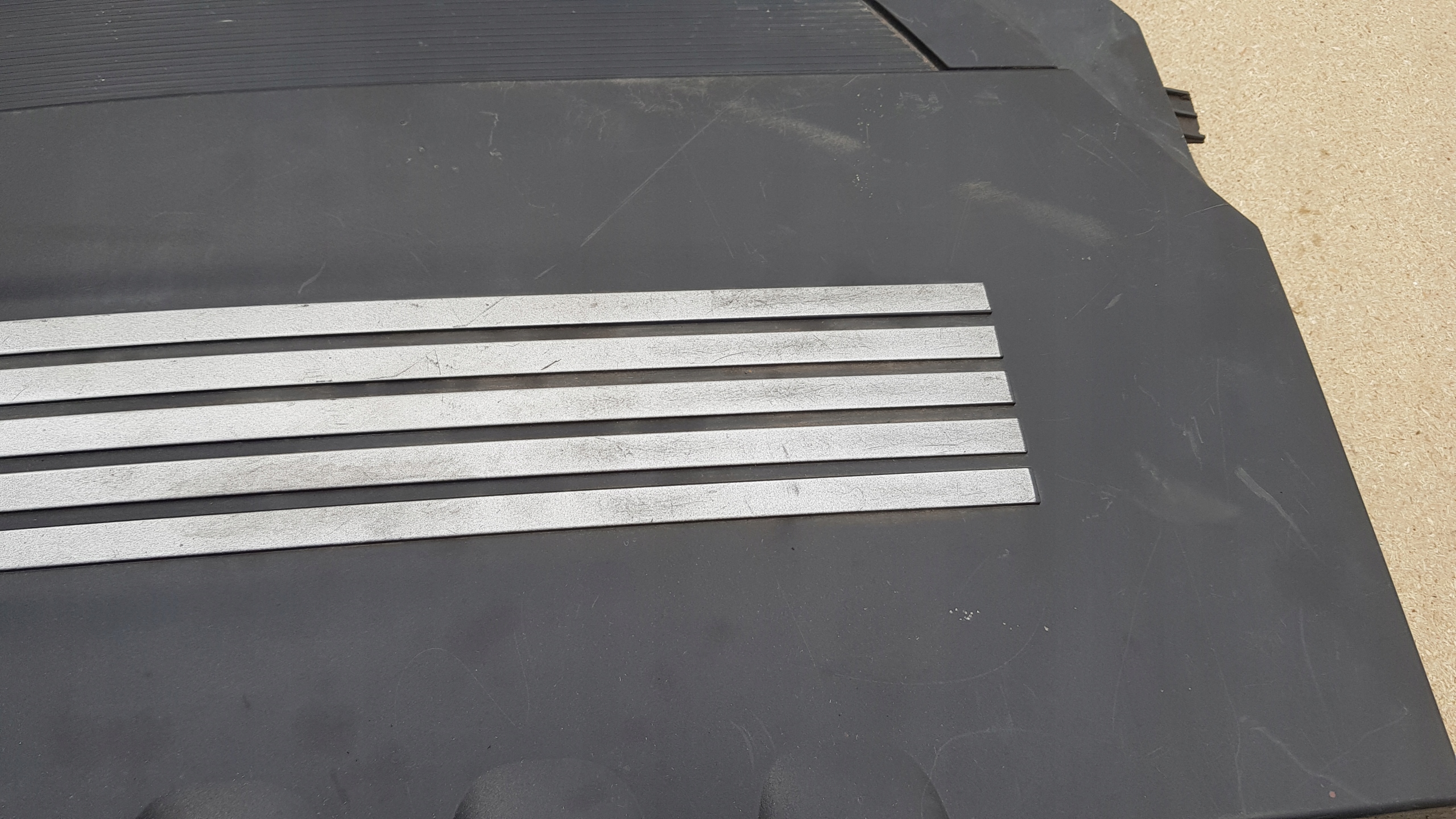 BMW E90 engine housing cover OSONA upper 3.0D