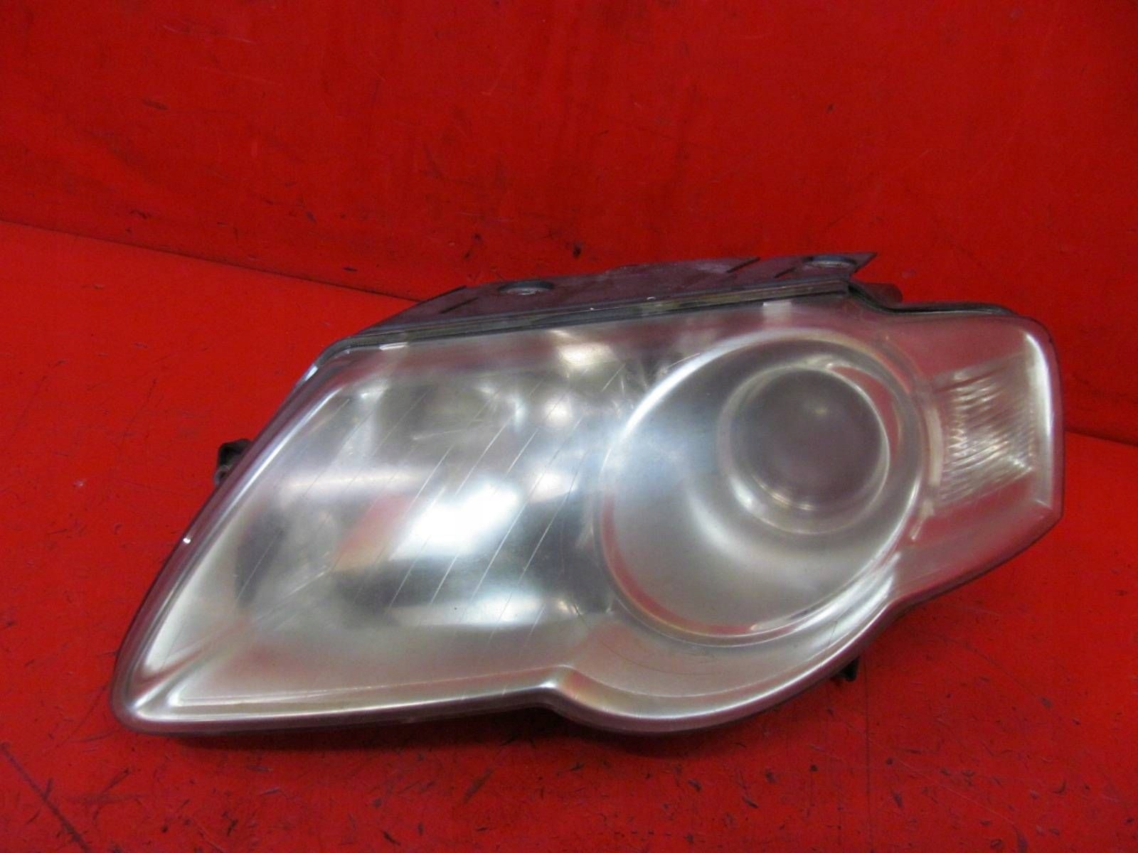 VOLKSWAGEN PASSAT B6 3C 05- light REFLEKTOR left front front EUROPA
