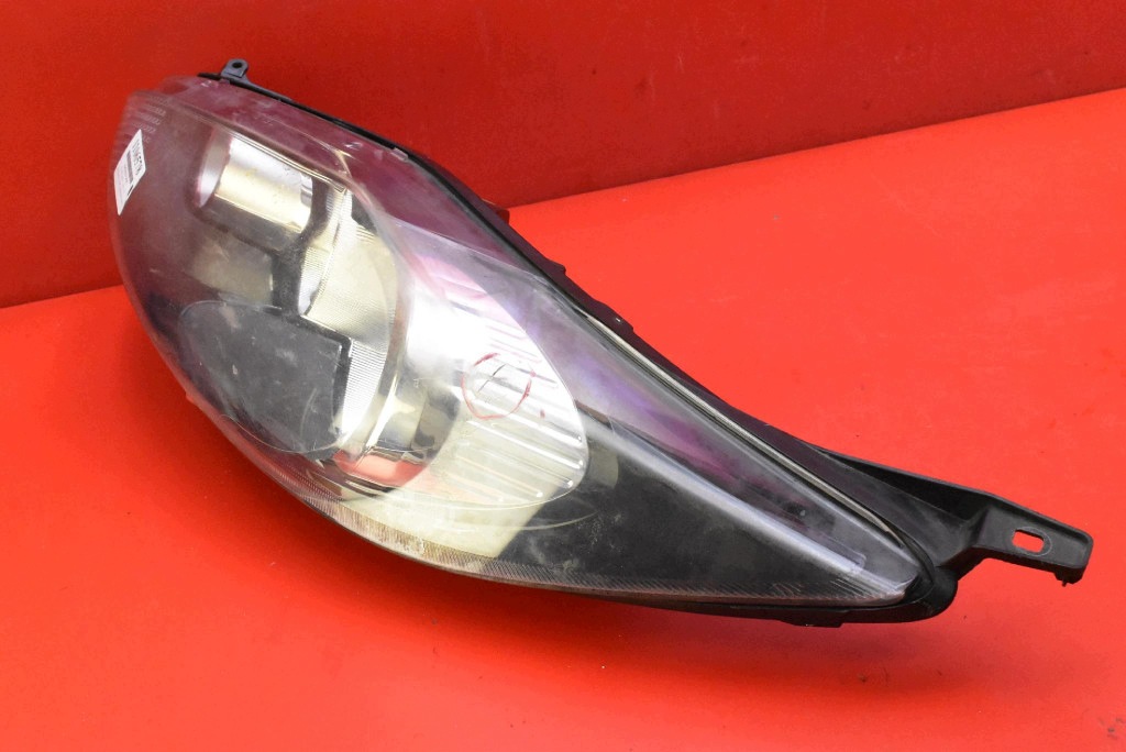 REFLEKTOR left light front EU 8A61-13W030-AH FORD FIESTA MK7 08-17