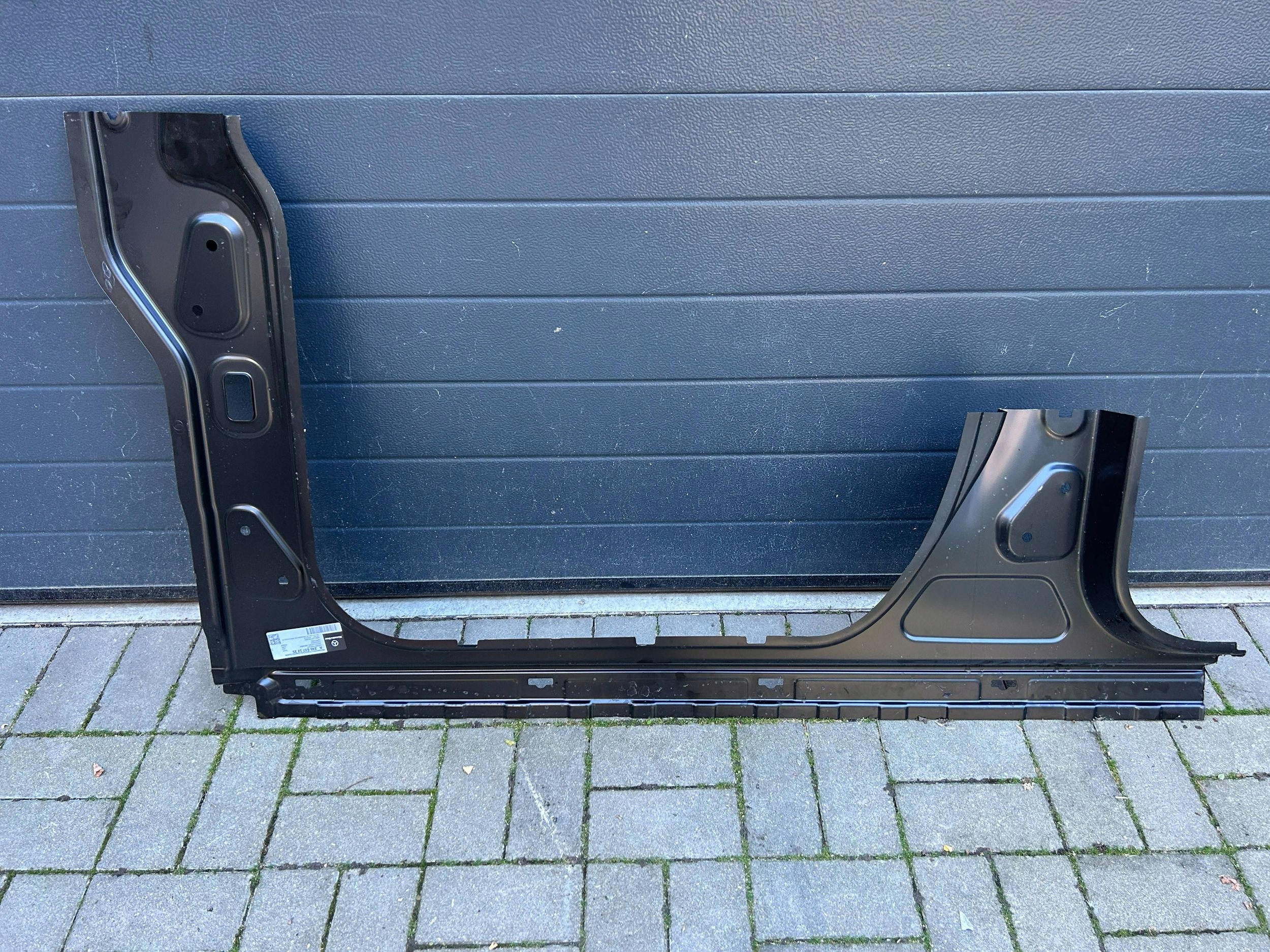 Mercedes-Benz B W246 threshold right pillar