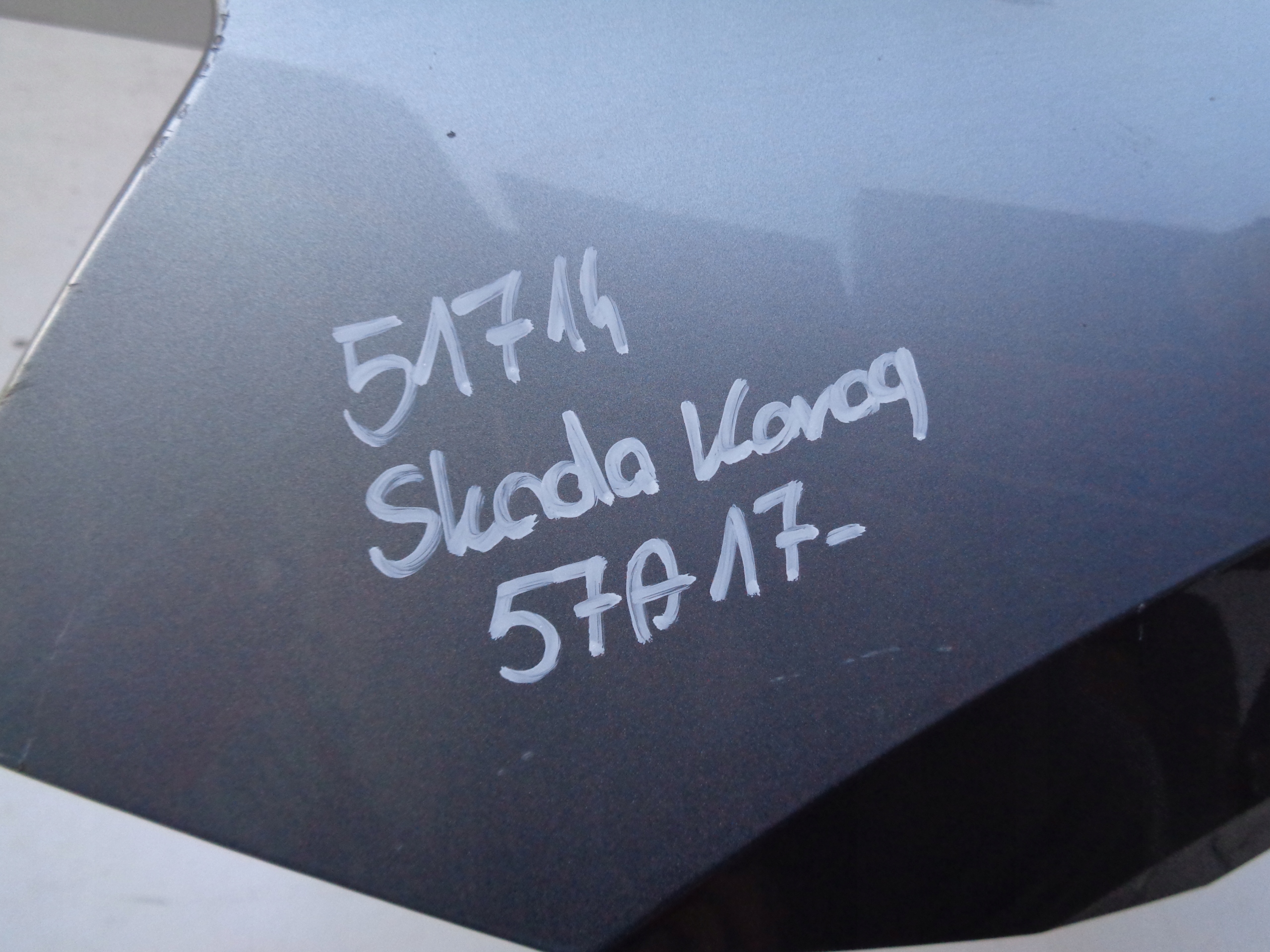 fender left front SKODA KAROQ 57A 17- NR 51714