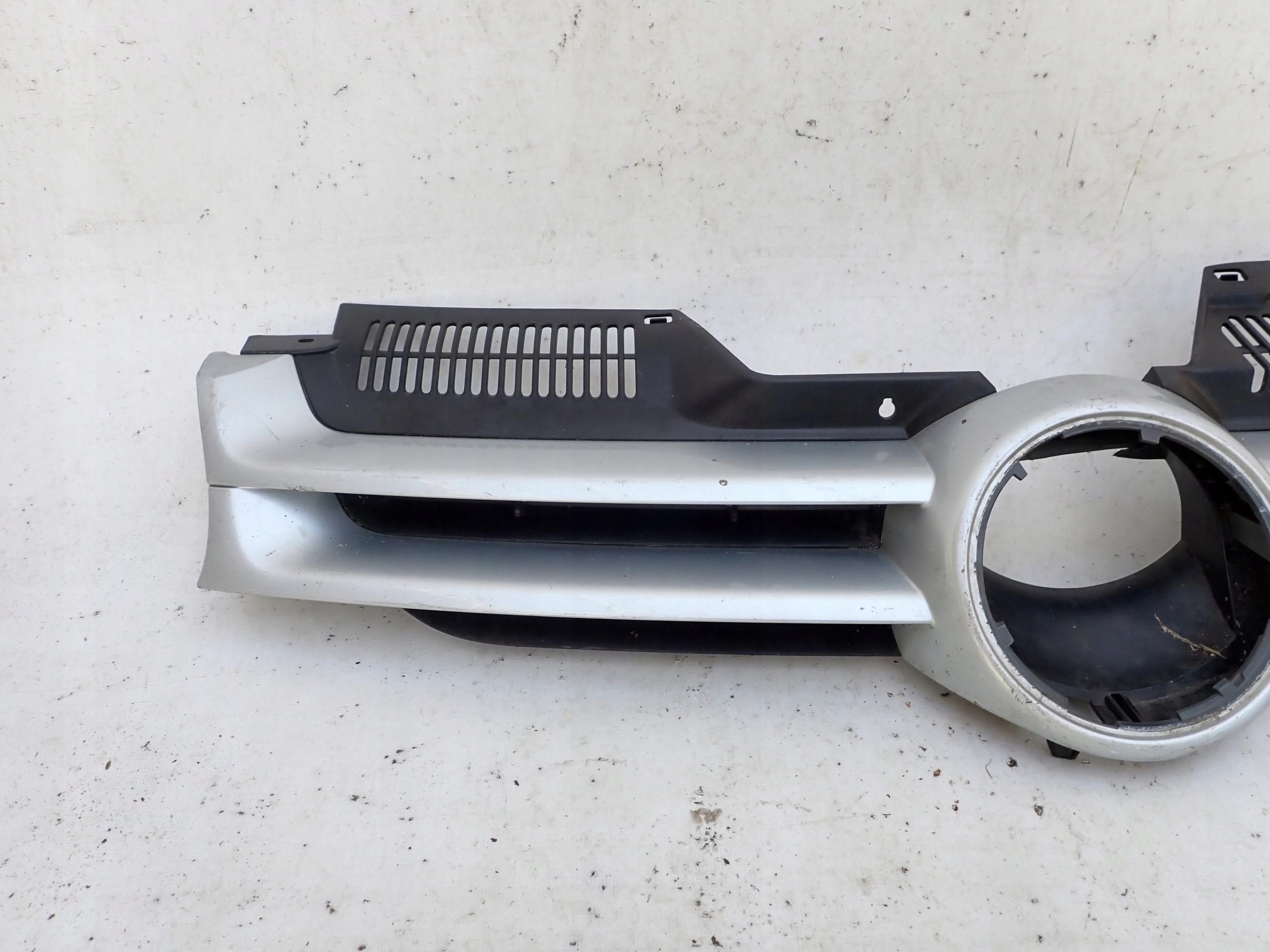 VW GOLF V 5 03-09 Grill Grill