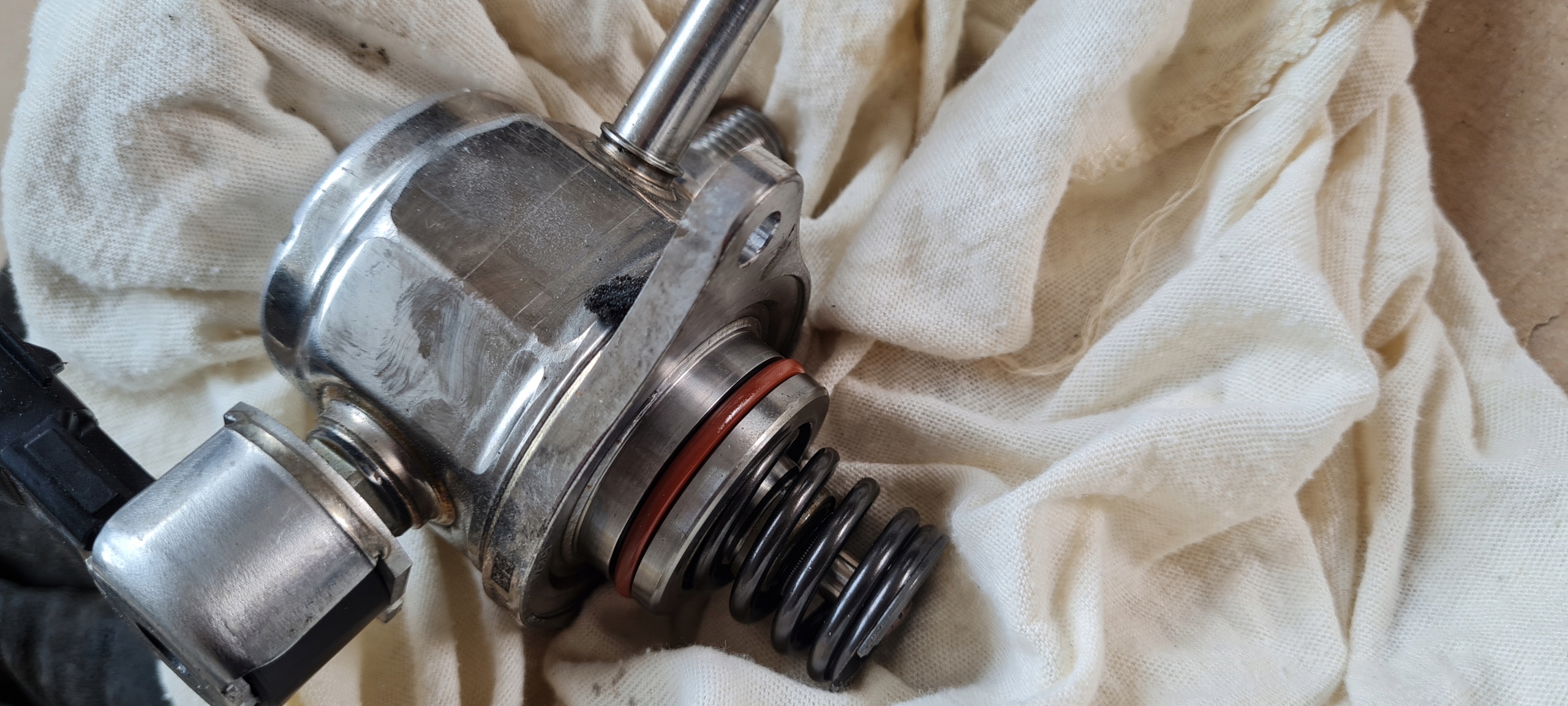 MUSTANG VI LIFT GT pump feed pump 5.0 V8 JR3E-9D376-BD