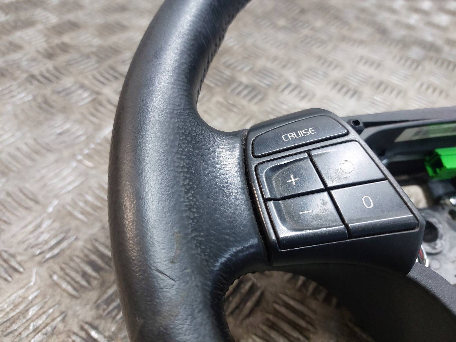 lenkrad VOLVO S40 II V50 und 8687335