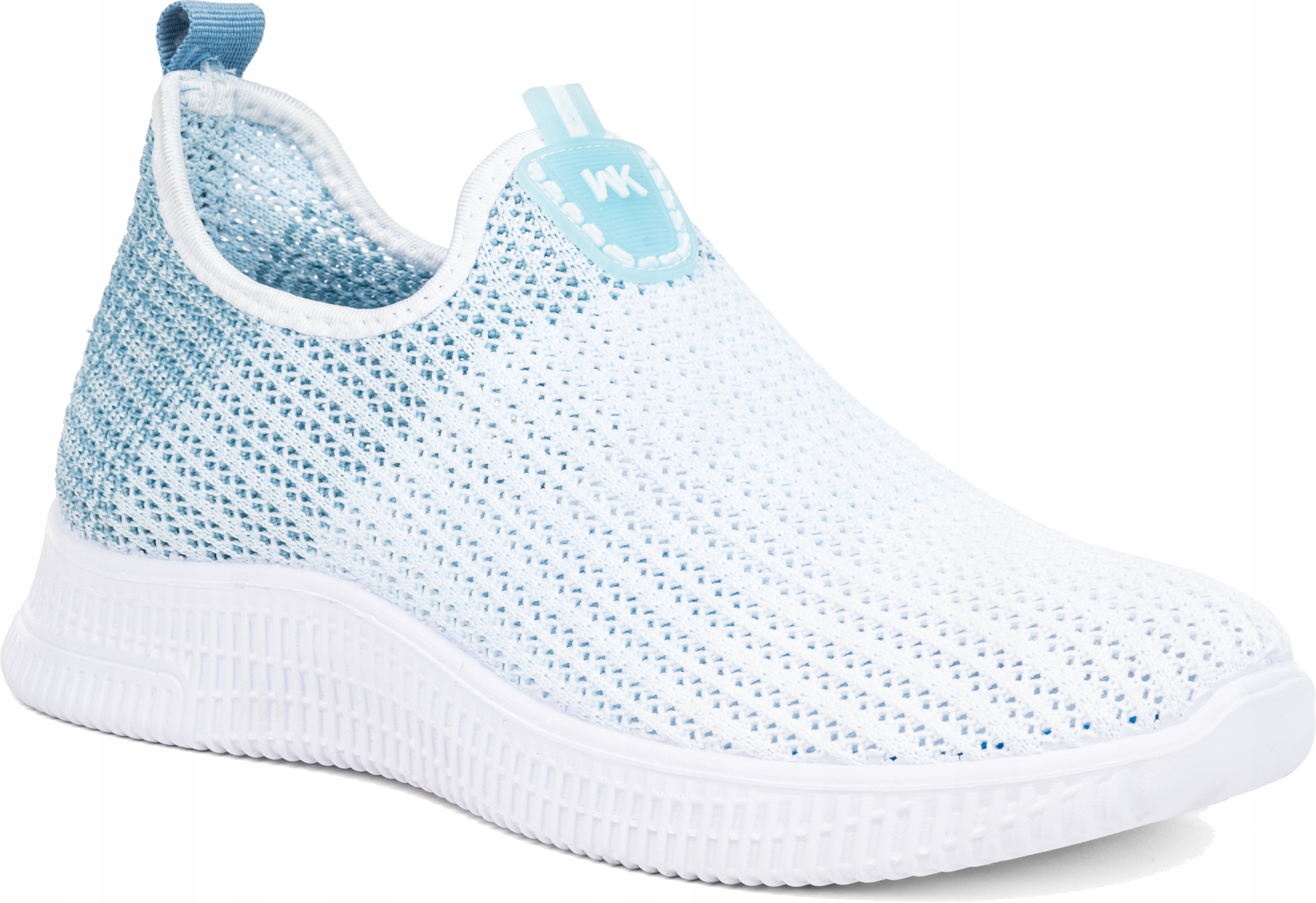 Sportovní tenisky síťované, prodyšné, obláčkové světle modrá Wojtyłko 36