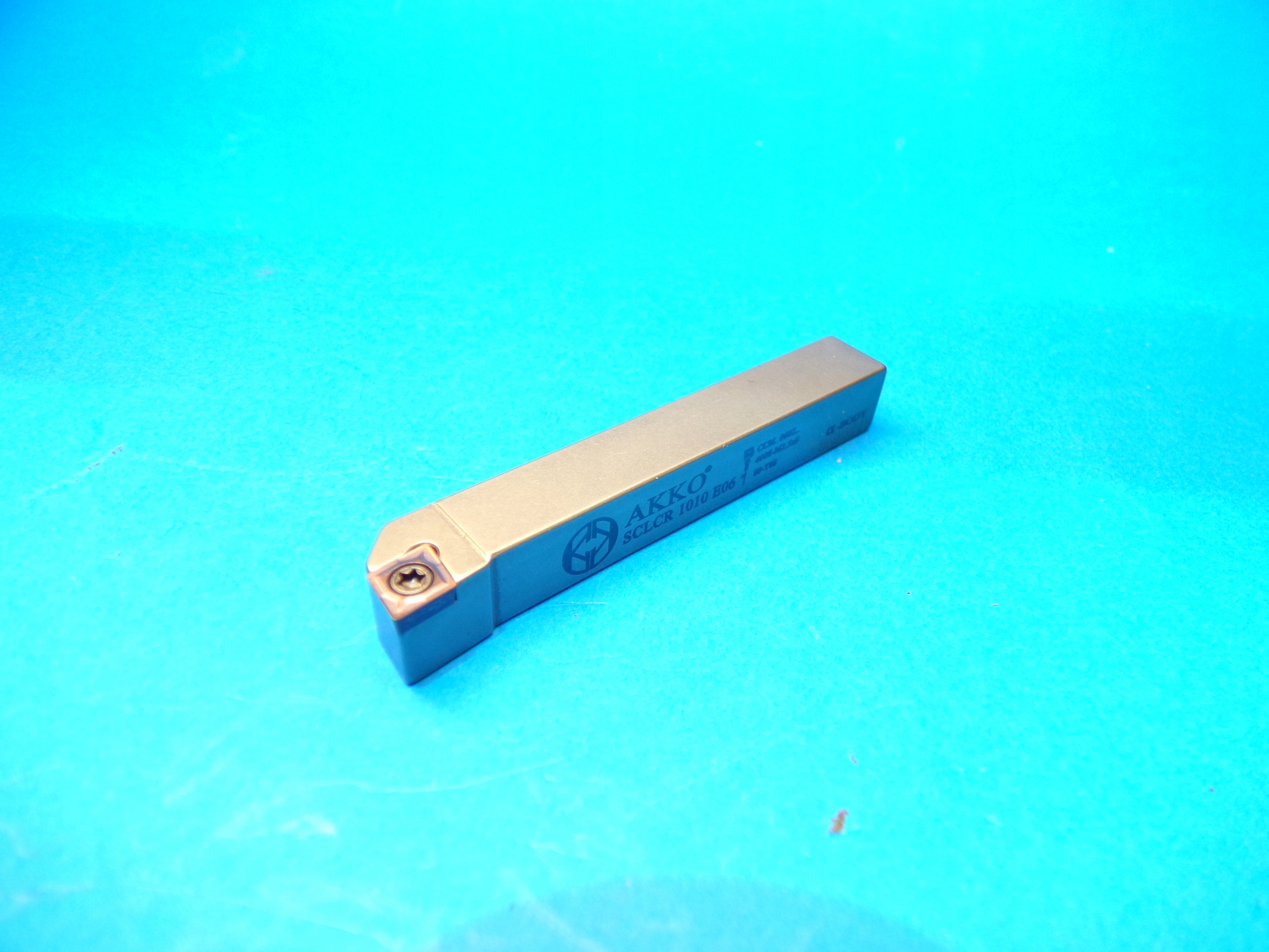 NÓŻ TOKARSKI SCLCR 1010 E06 + 5 PŁYTEK CCMT 06 Marka inny