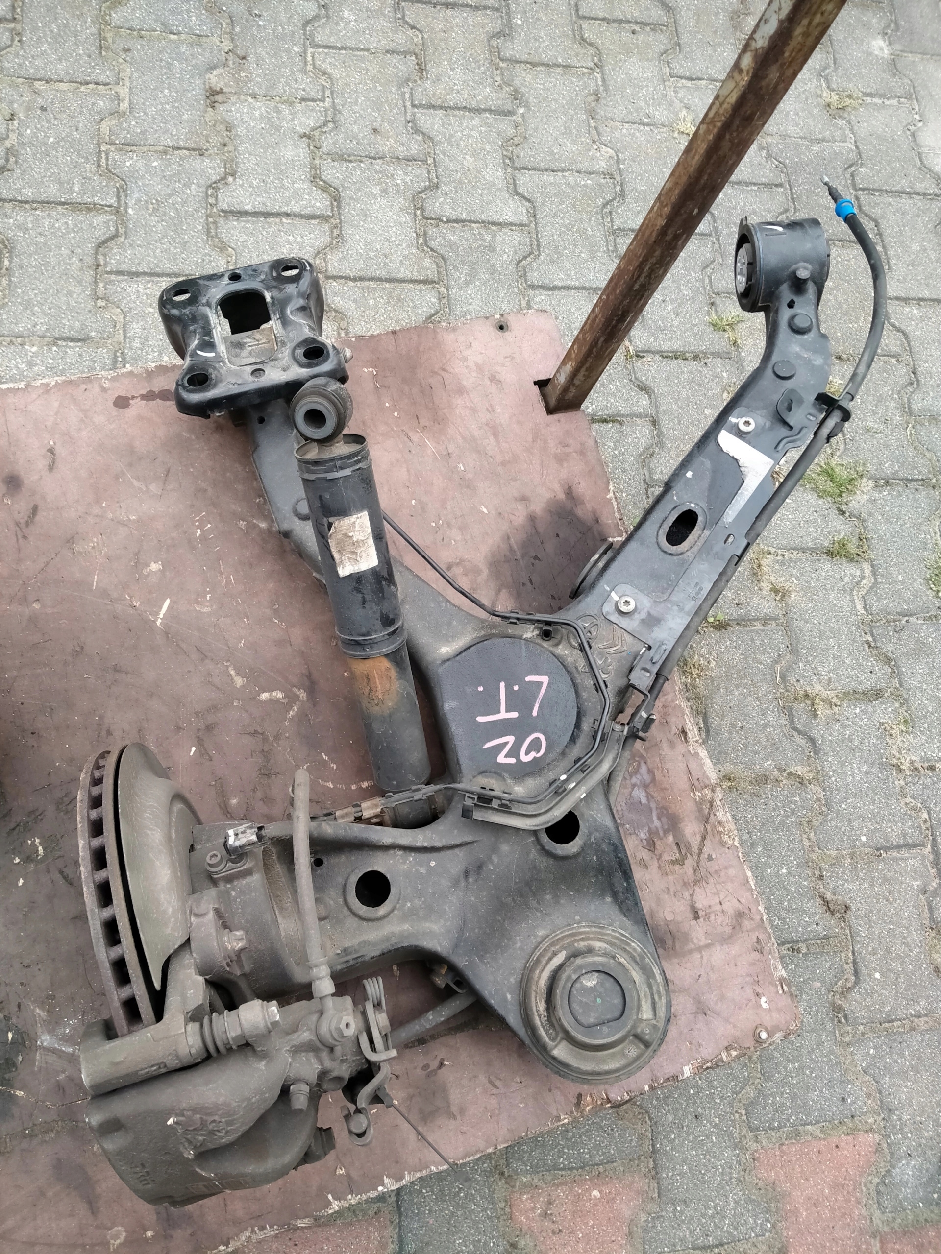 EXPERT III JUMPI III PROACE TYLNY WAHACZ PIASTA