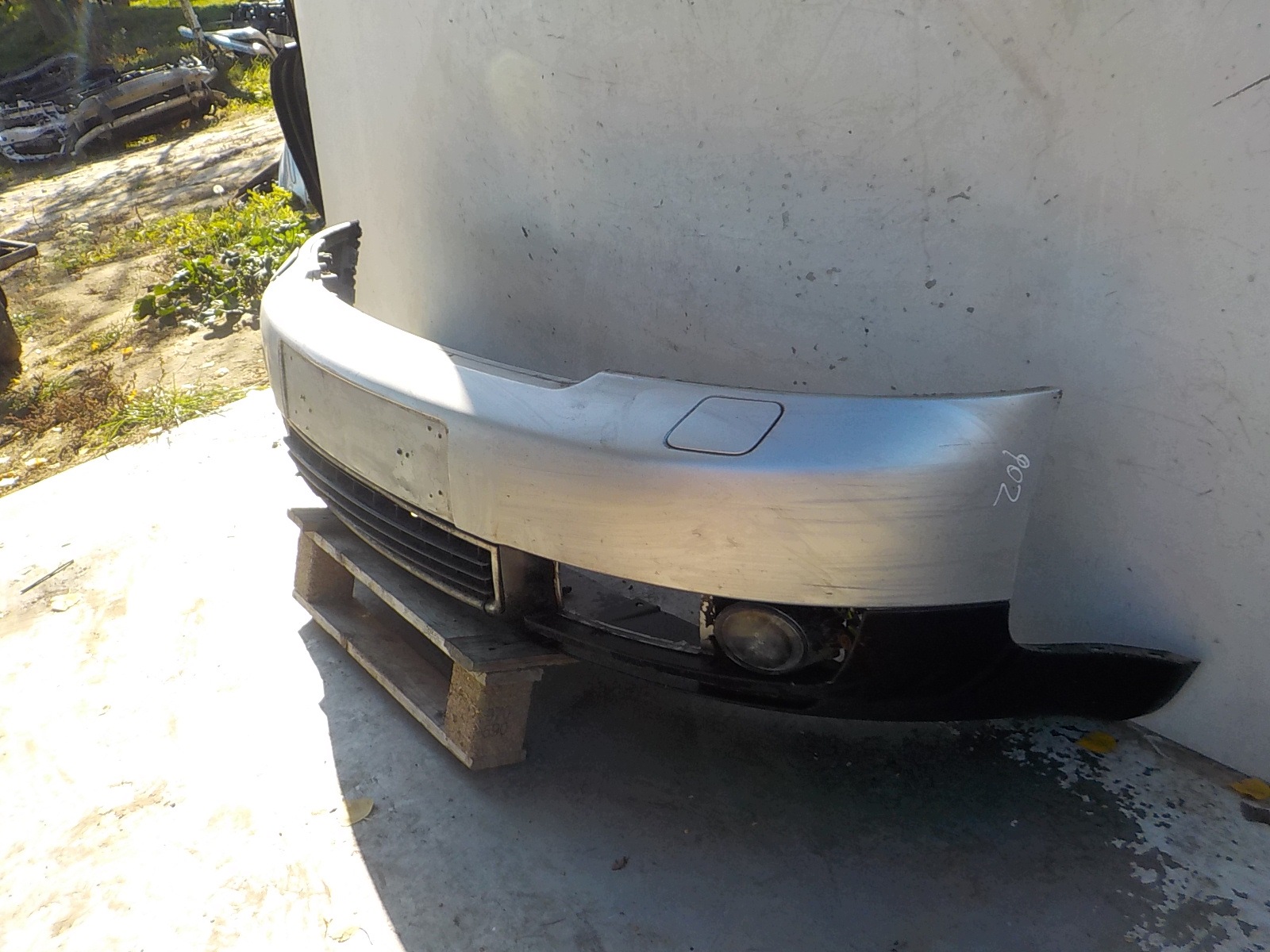 902 AUDI A4 B6 sedan XSENON washers bumper front front