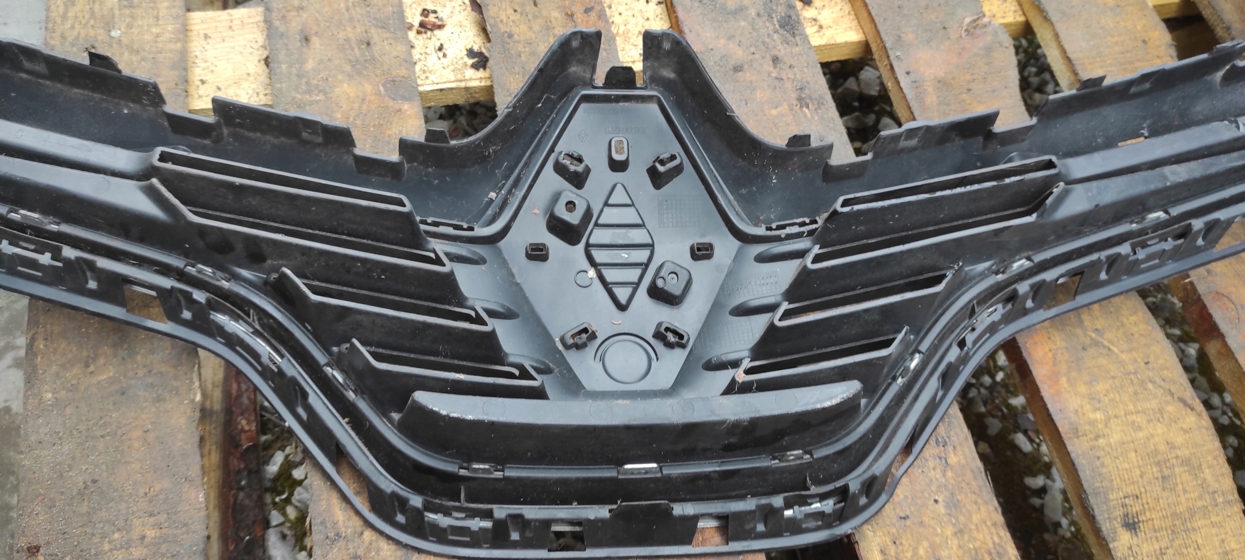 GRILL GRILL CHROM RENAULT CAPTUR 623102335R