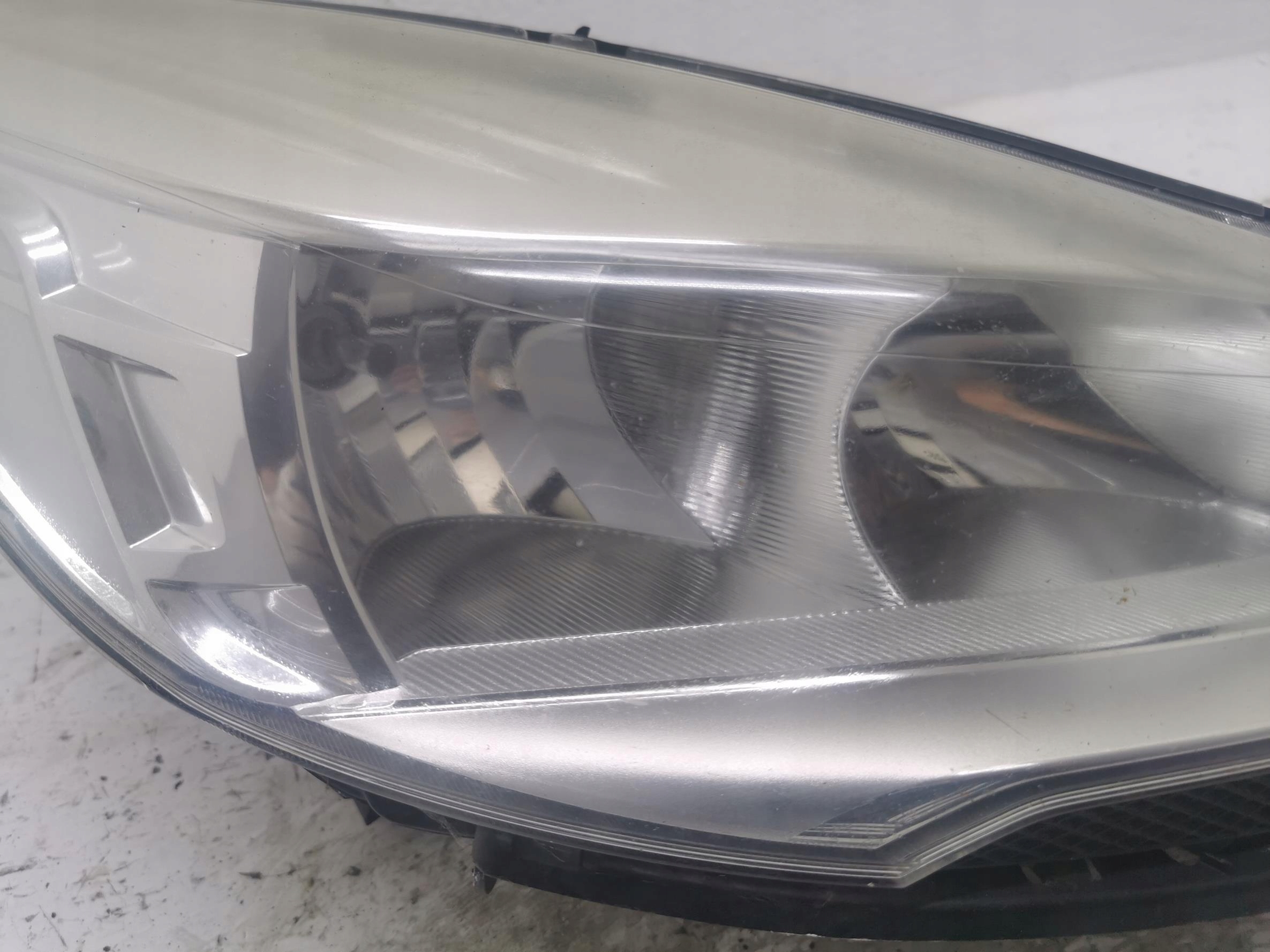 light right front complete FORD KUGA MK2 13-16 UK