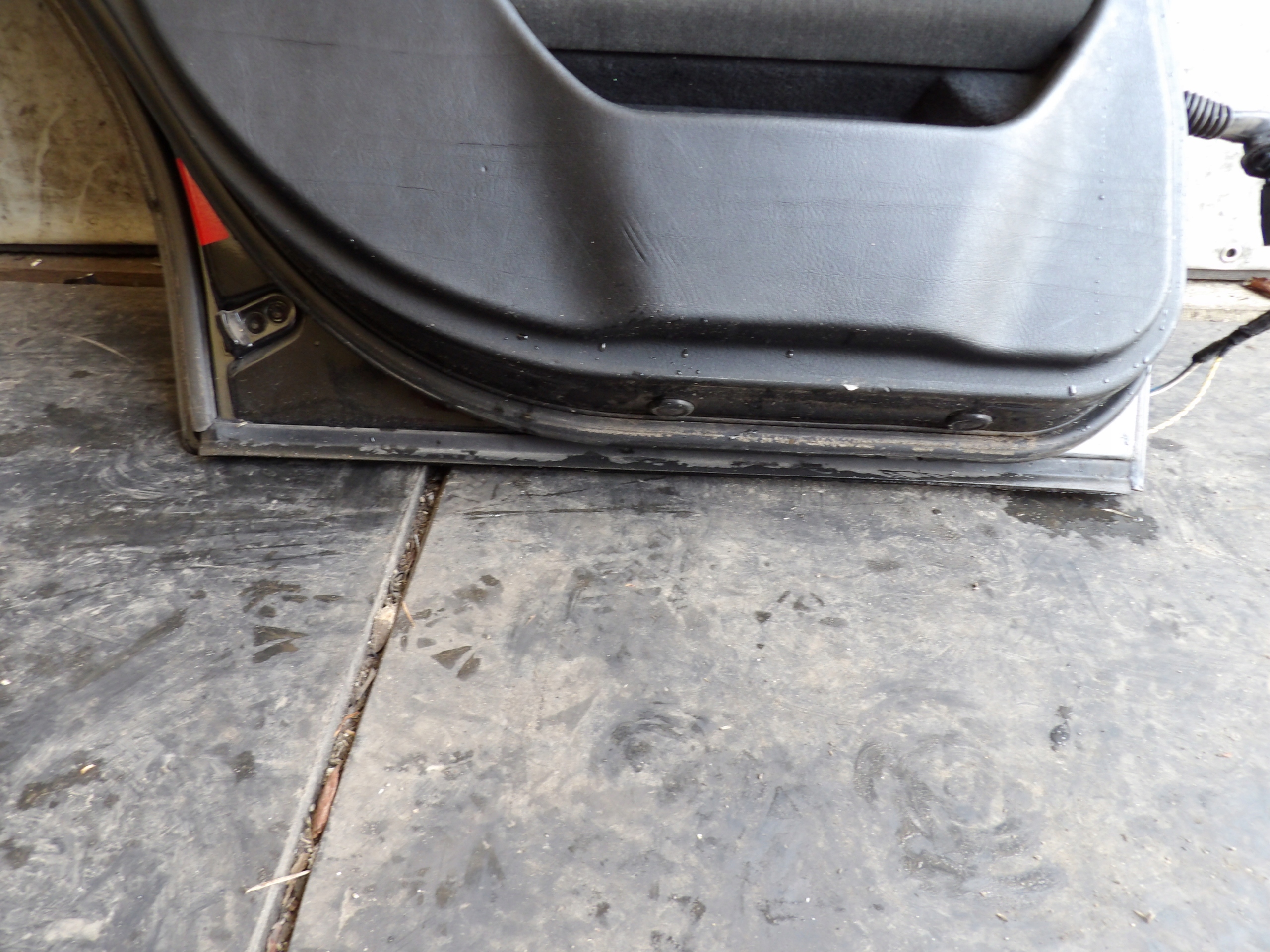 BMW E39 door rear. left lak. 668/9 sedan