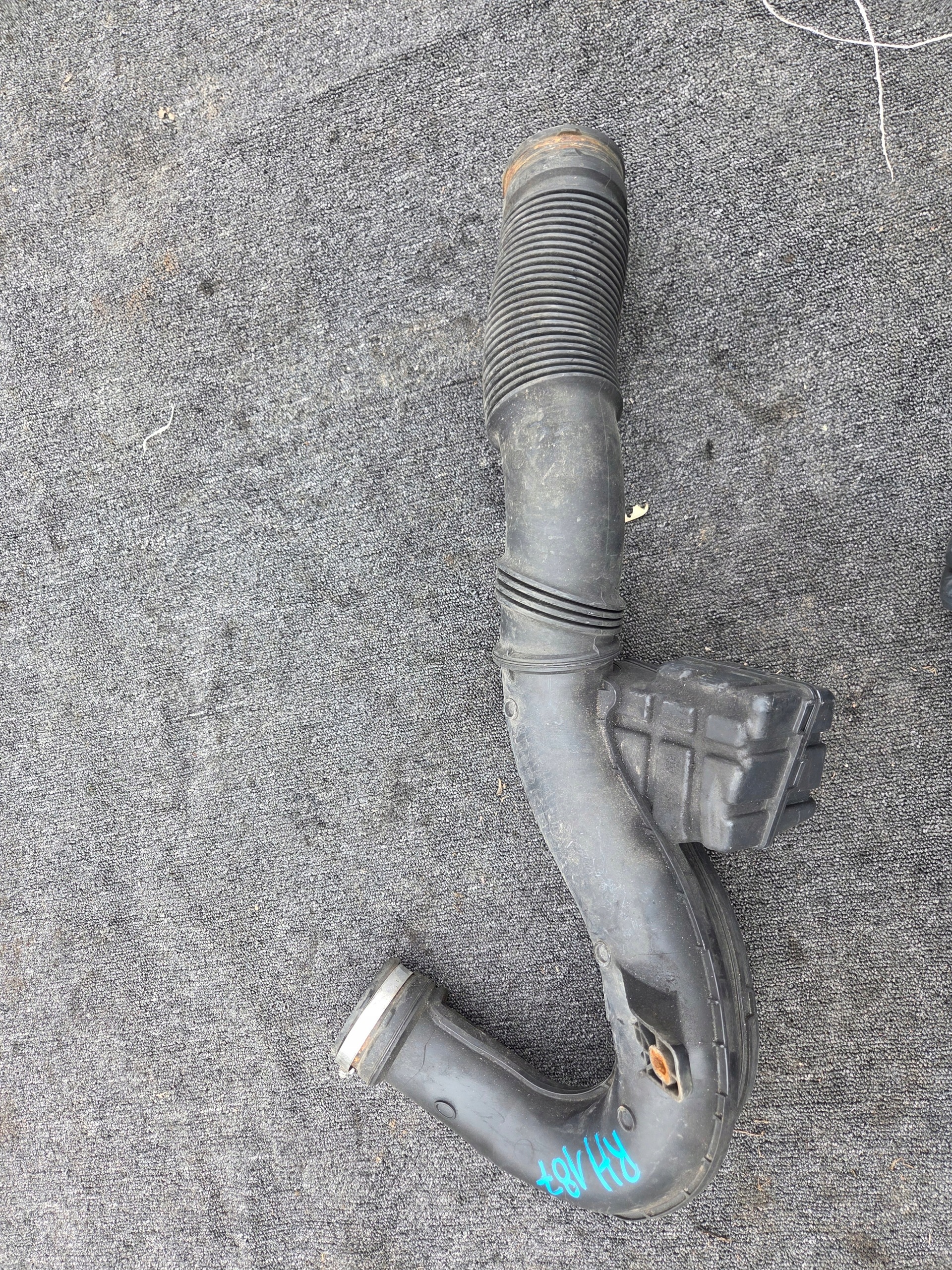 Gehäuse filter luft RENAULT TRAFIC III 165755972R 93451664
