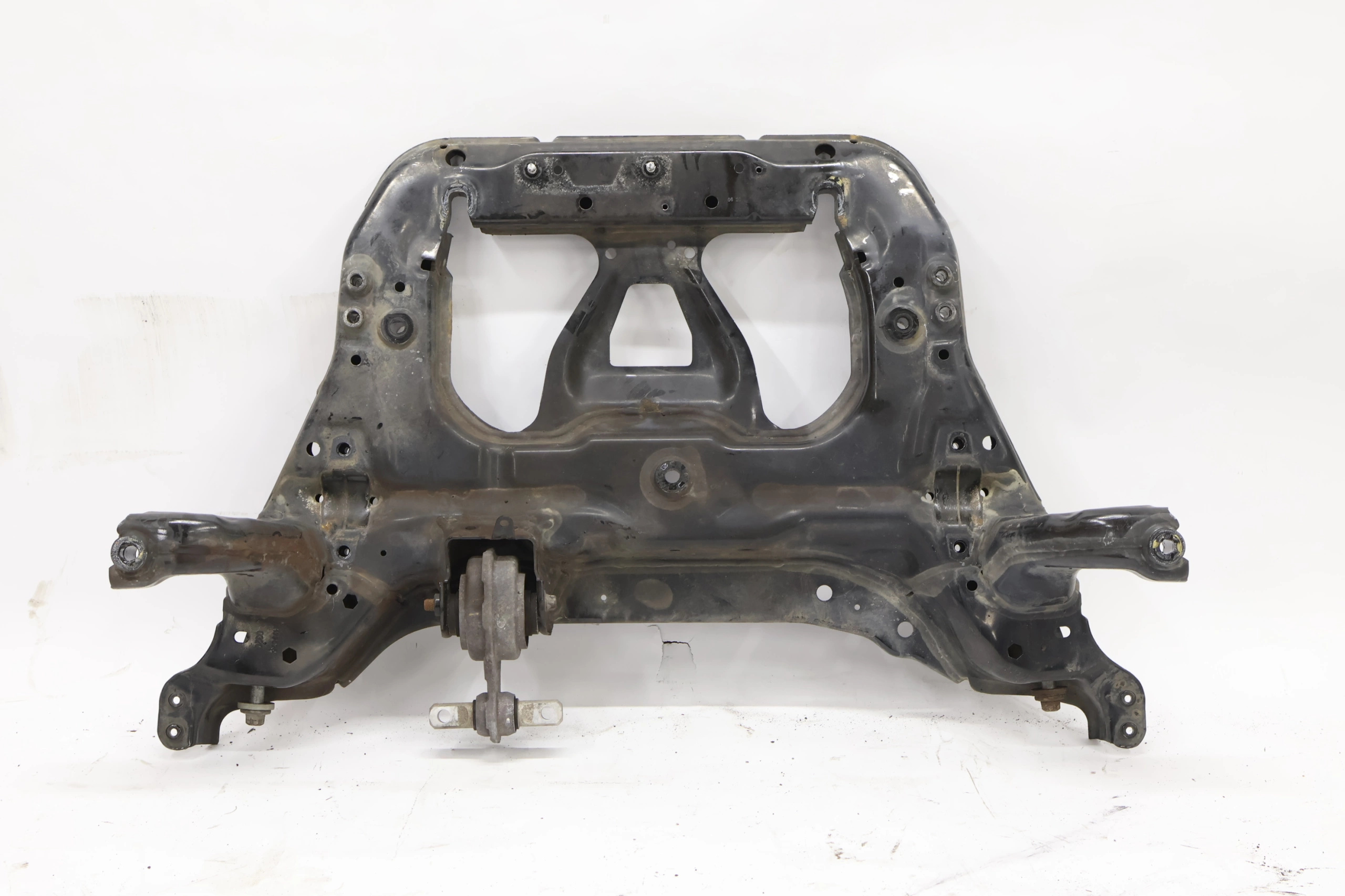 Mercedes B W247 wózek sanki przód A1776207101