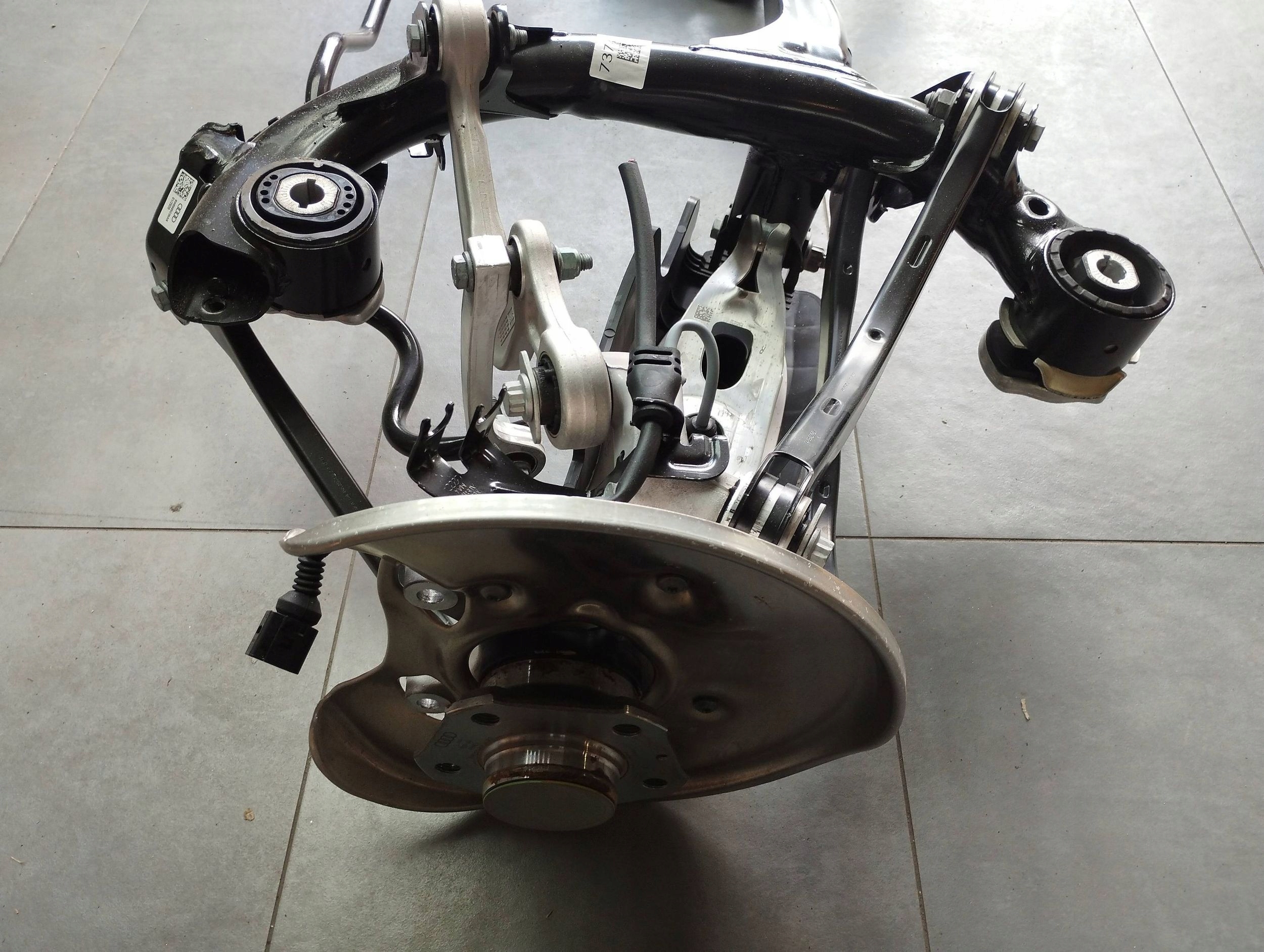 Audi A4 B9 8W BELKA OŚ ZAWIESZENIE TYŁ Numer katalogowy części CAX25239