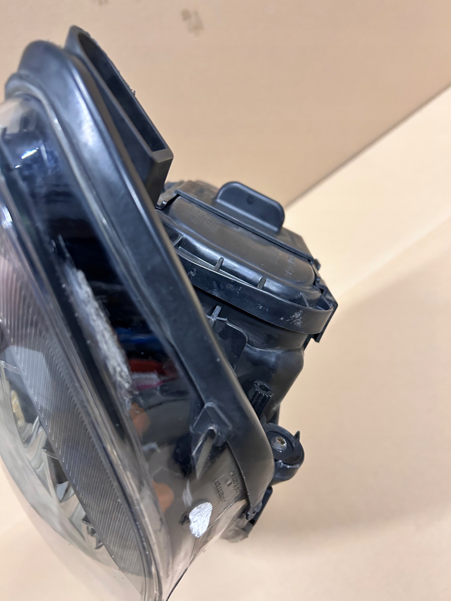 REFLEKTOR links AUDI Q7 LIFT XENON 4L0 nr.0
