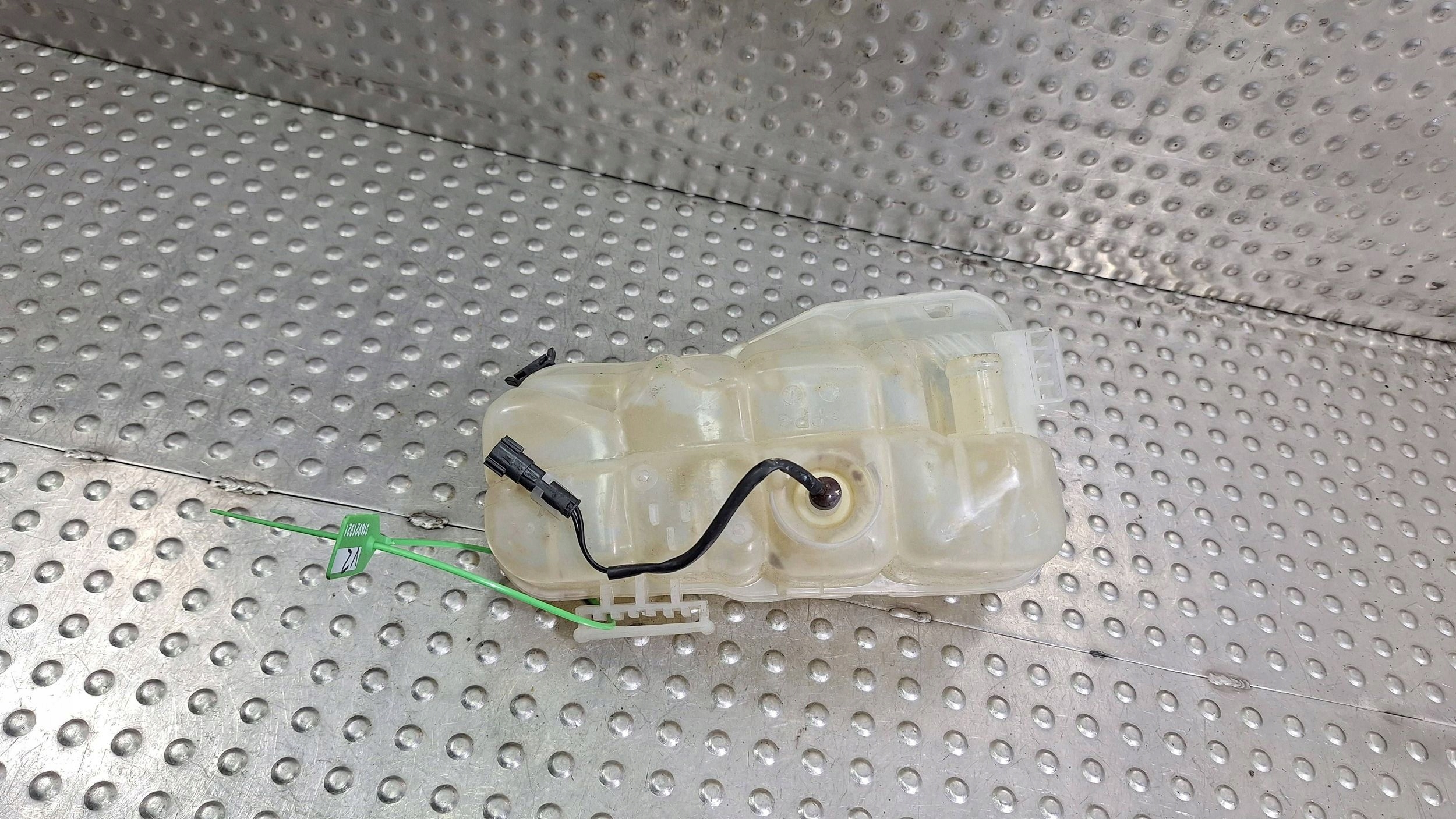 Réservoir eau 31338764 VOLVO V40 II 2.0 D