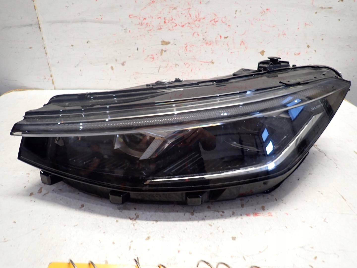 light front front left VW PASSAT B9 2023- FULL LED 3J1941035