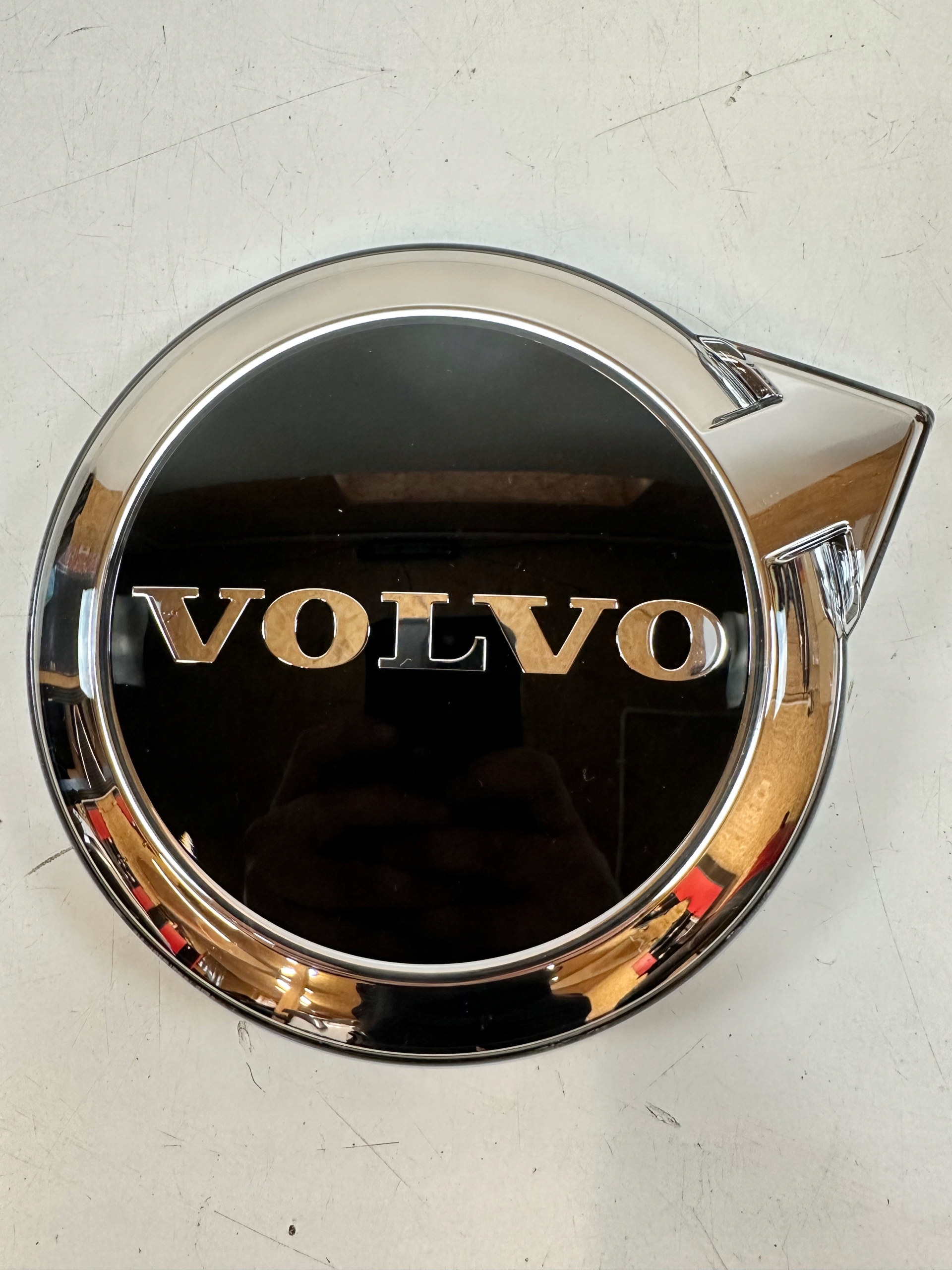 VOLVO V90 C40 XC40 S90 ZNACZEK EMBLEMAT RADAR ORYGINAŁ