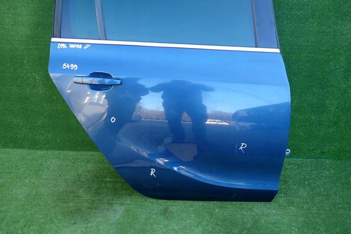 OPEL ZAFIRA C door right rear. rear part