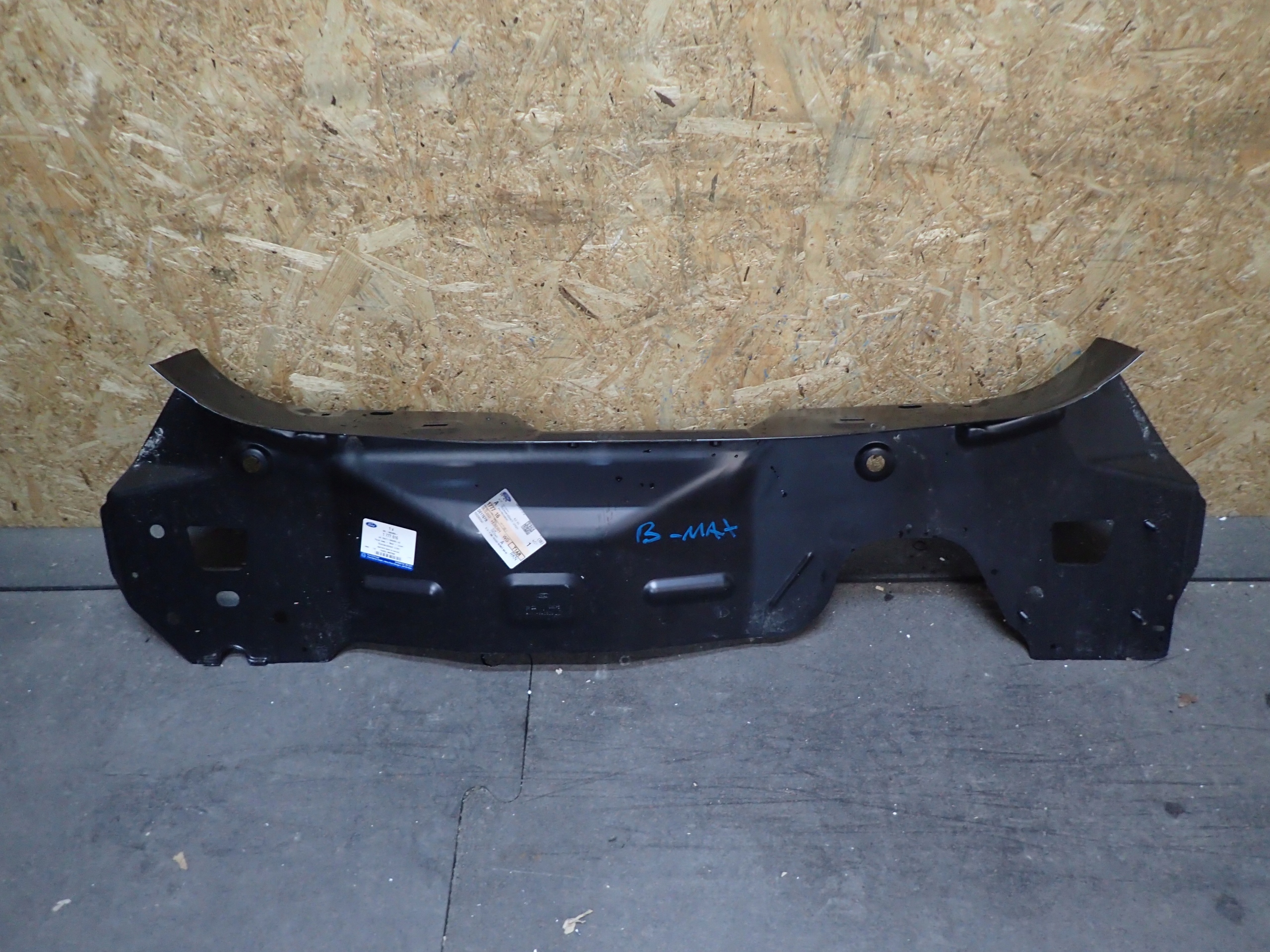 PAS TYŁ FORD B MAX PAV11-R43280-AC