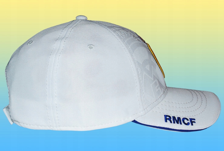 REAL MADRYT CZAPKA Z DASZKIEM LOGO WHITE Rozmiar L/XL