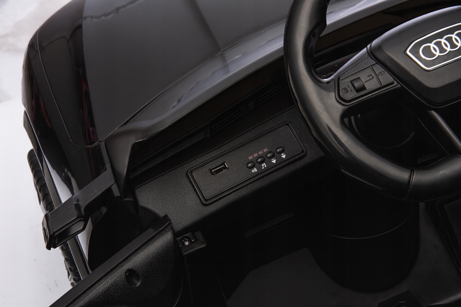 Auto na akumulator skóra pilot EVA samochód dla dzieci AUDI SQ8