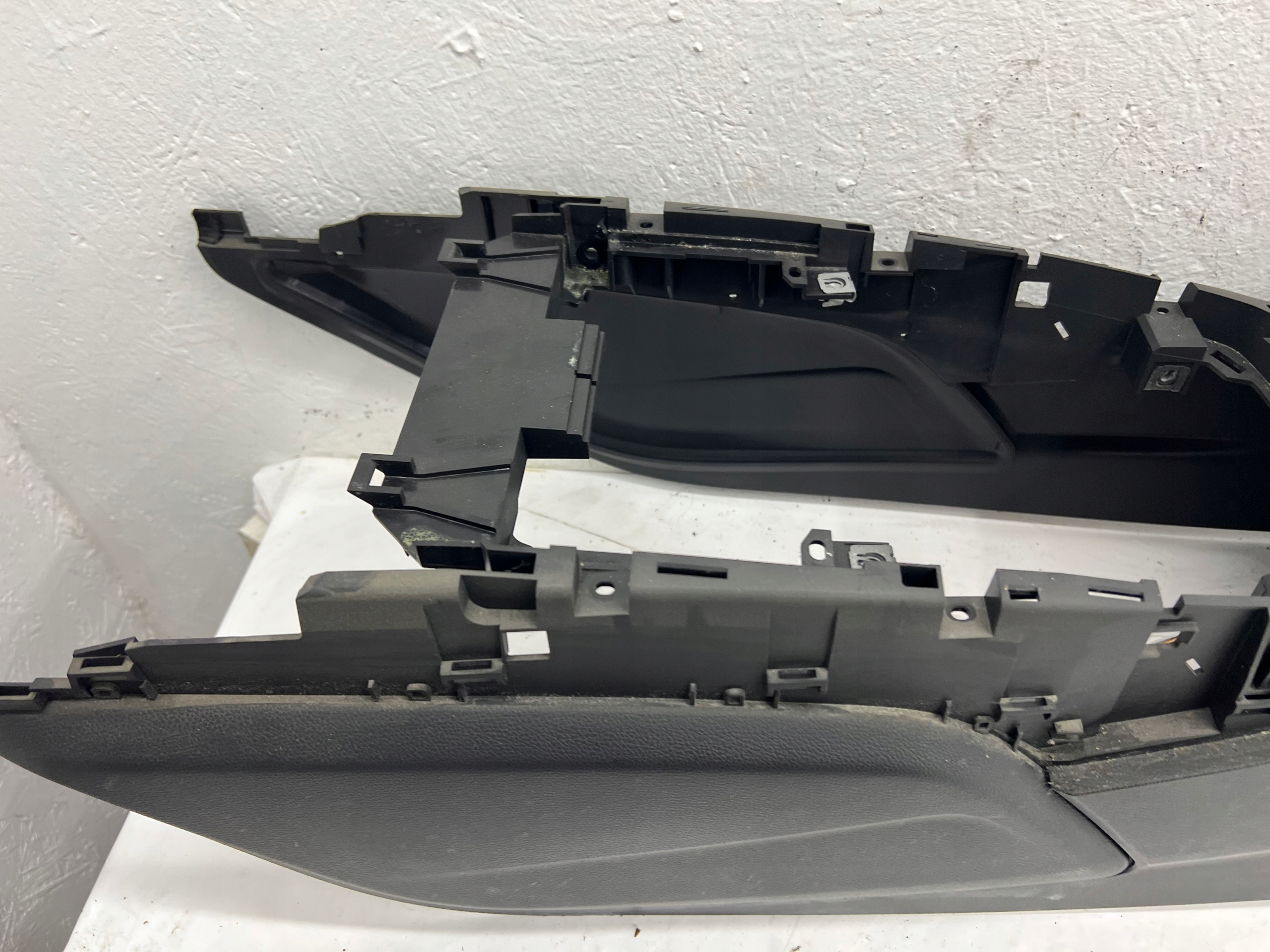 original TUNEL central armrest AUDI A6 C7 4G0863244
