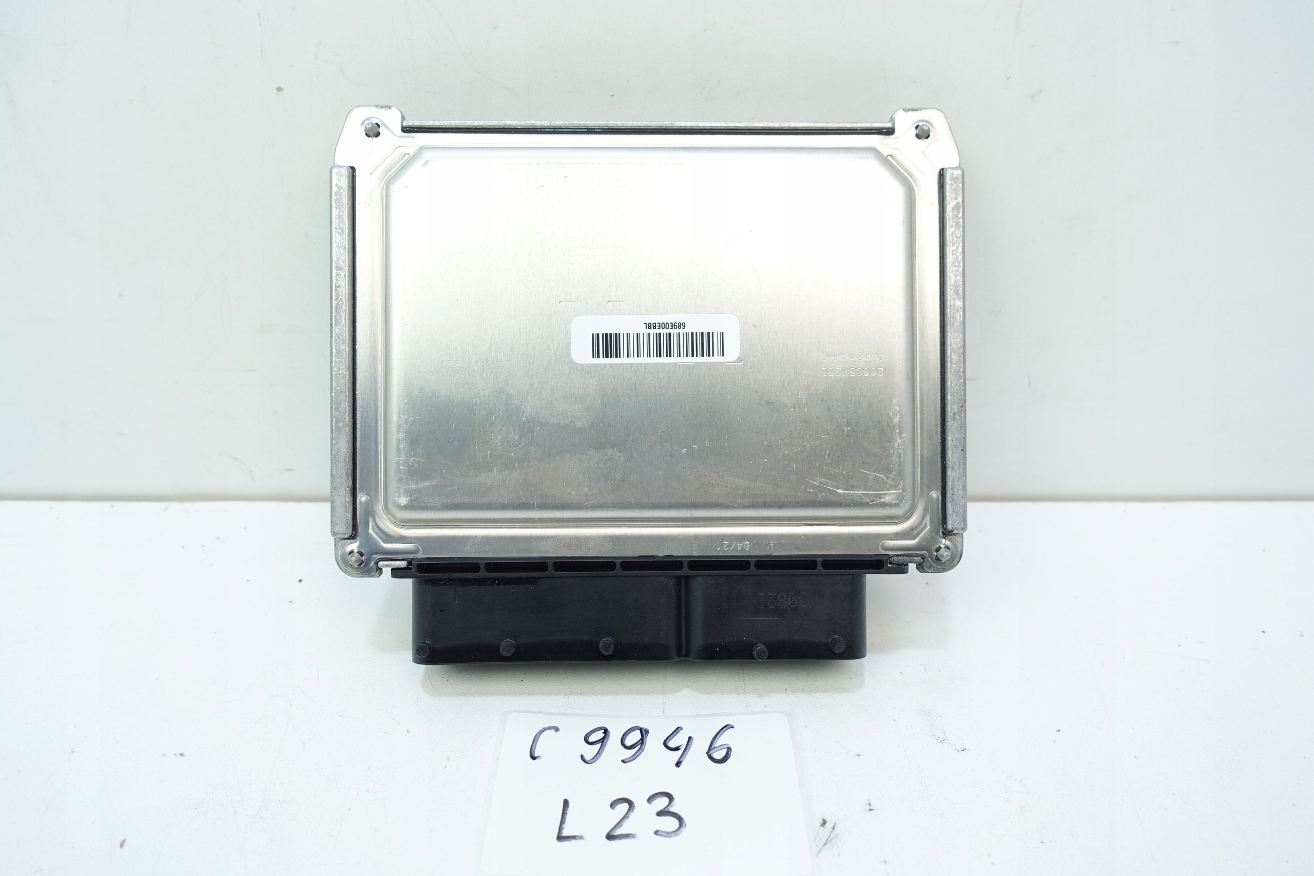 control unit computer of the engine AUDI Q2 05C907394D