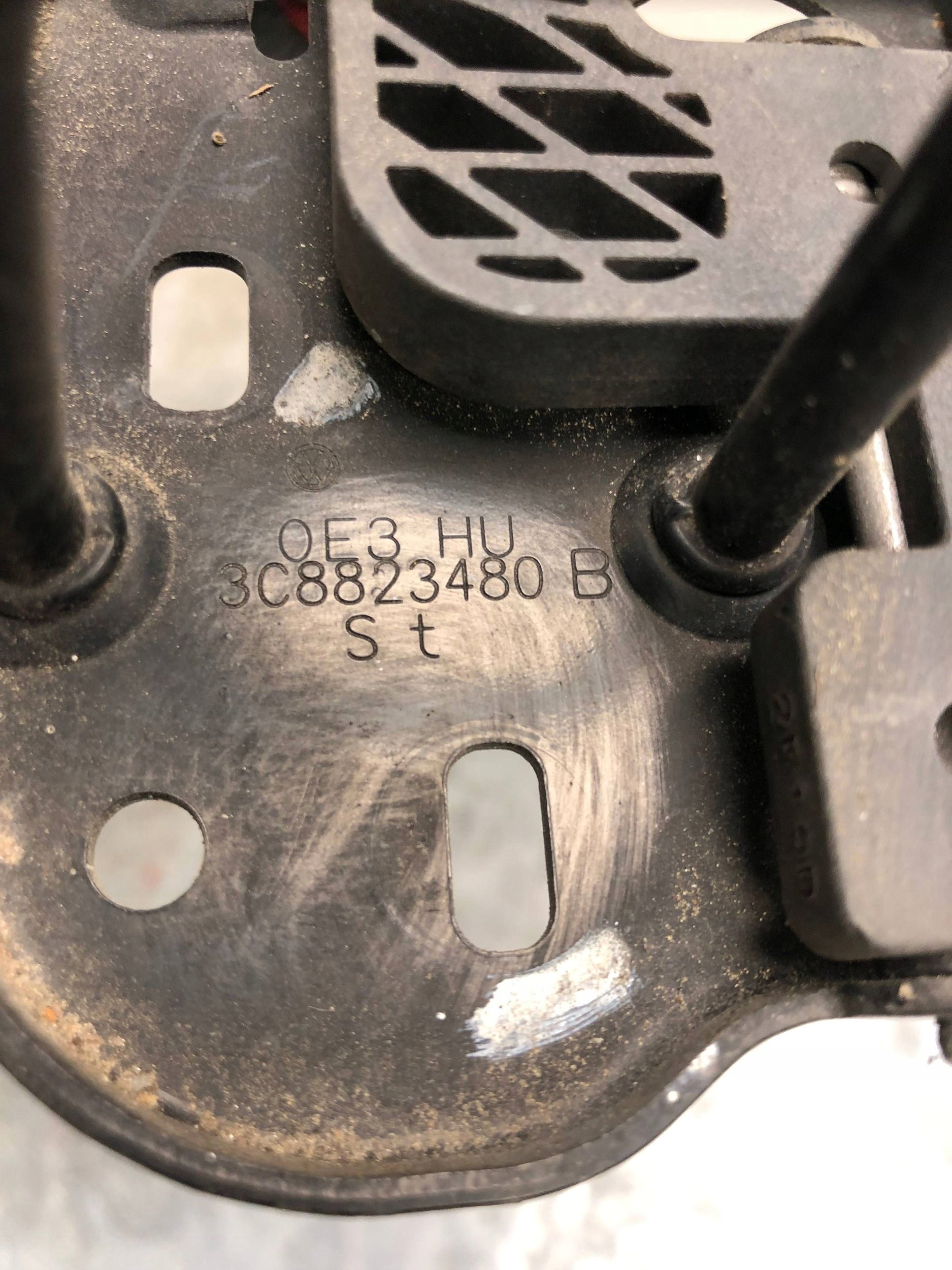 brava RYGIEL haube VW PASSAT CC 3C8823480B