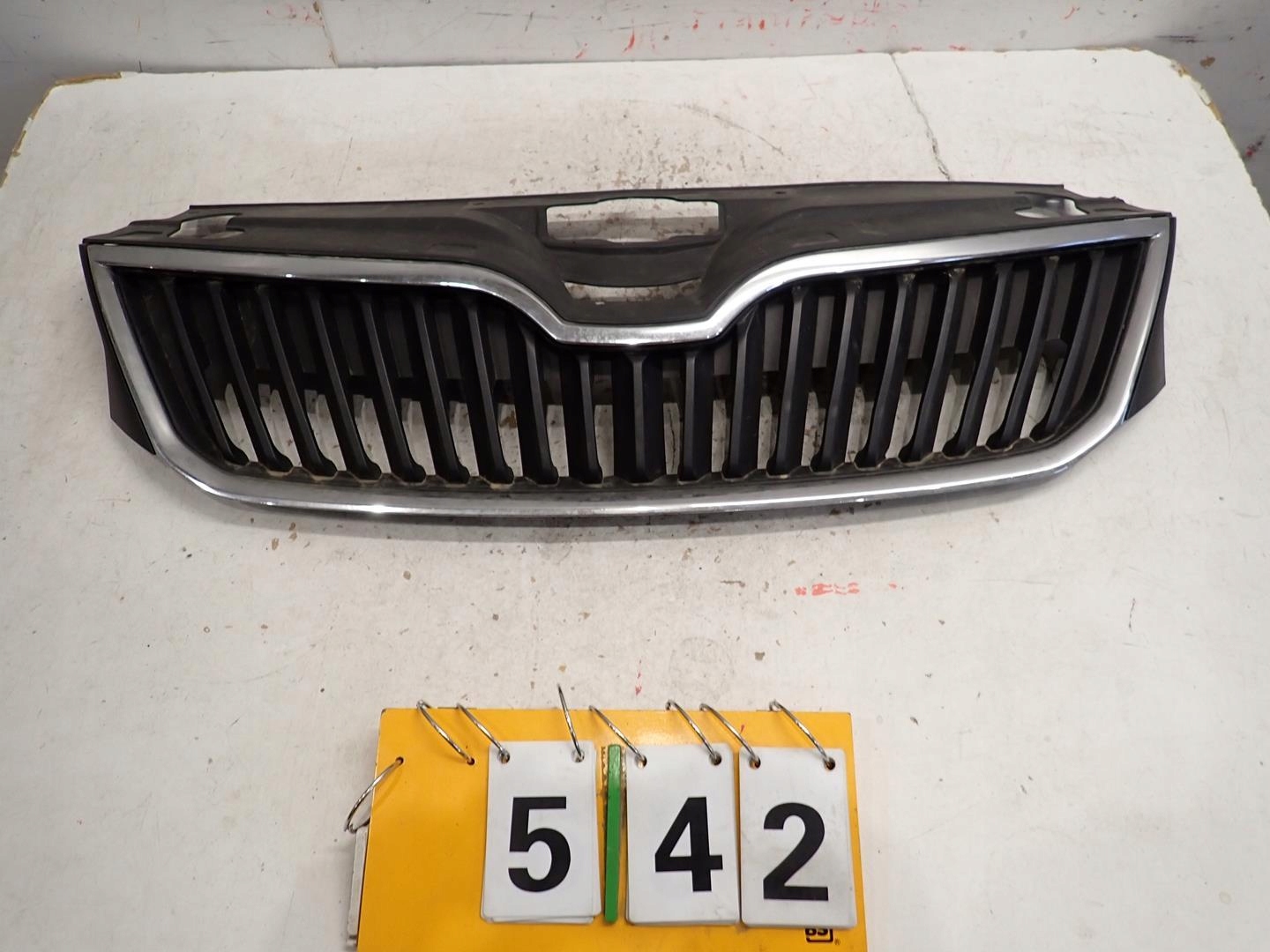 maska SKODA RAPID 2012- 5JA853668