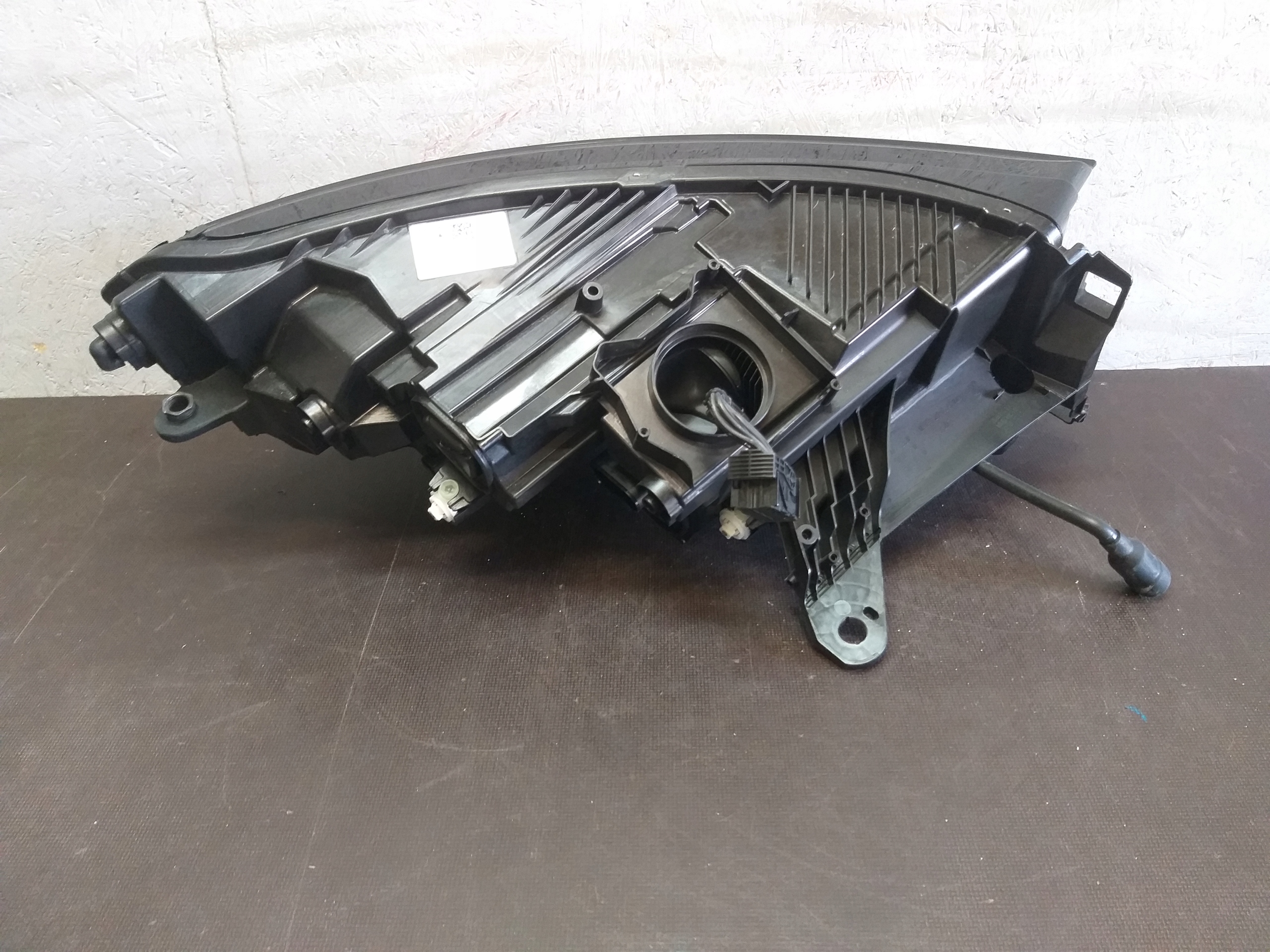 LIGHT FRONT LEFT SKODA ENYAQ FULL LED