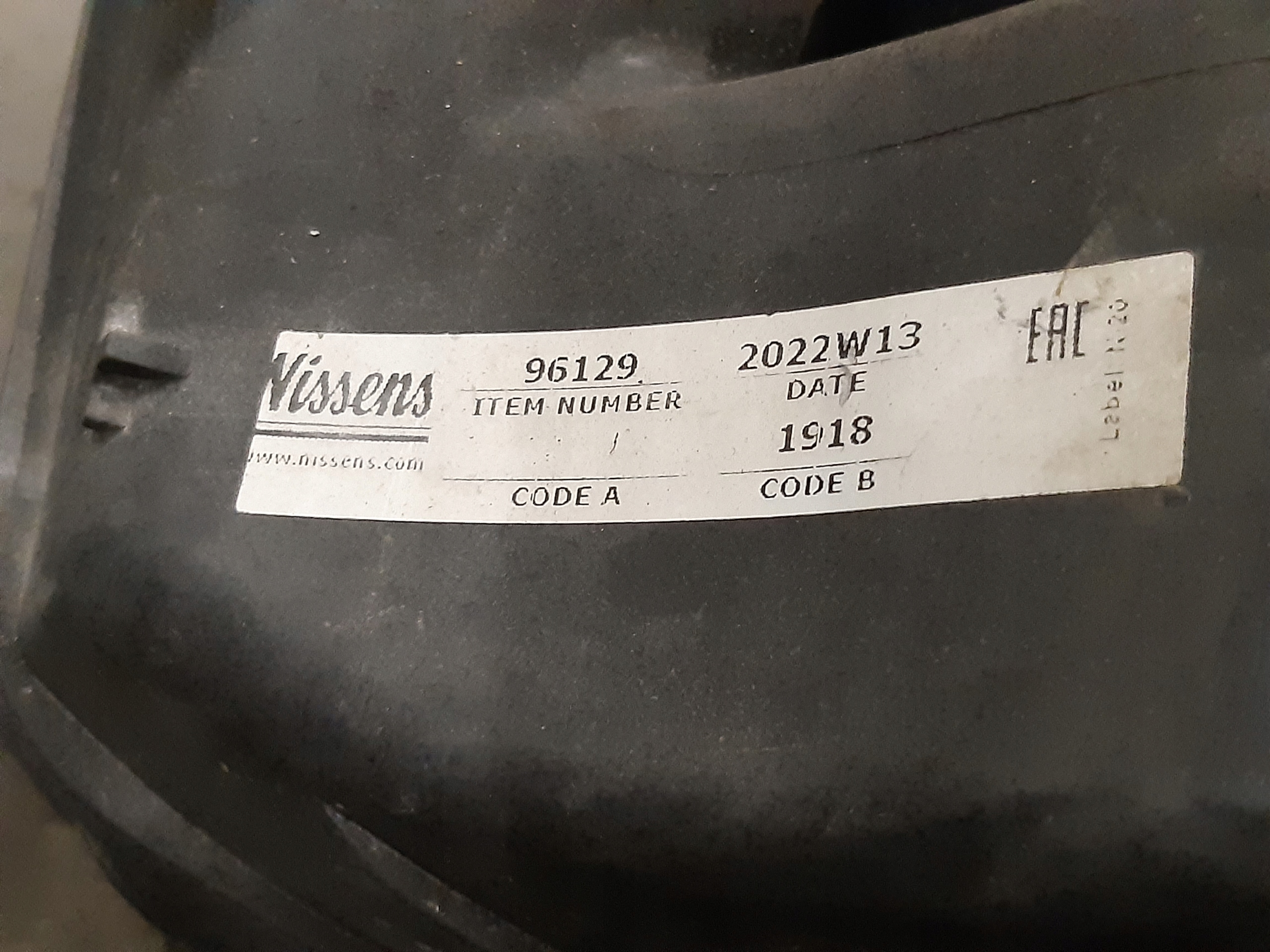 hladnjaci vode klimatizacije ventilator interkuler kpl 8377648 BMW X3 E83