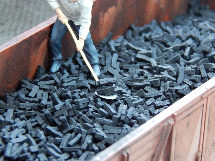 Briketa typu Union v měřítku 1:32 Element Maketa