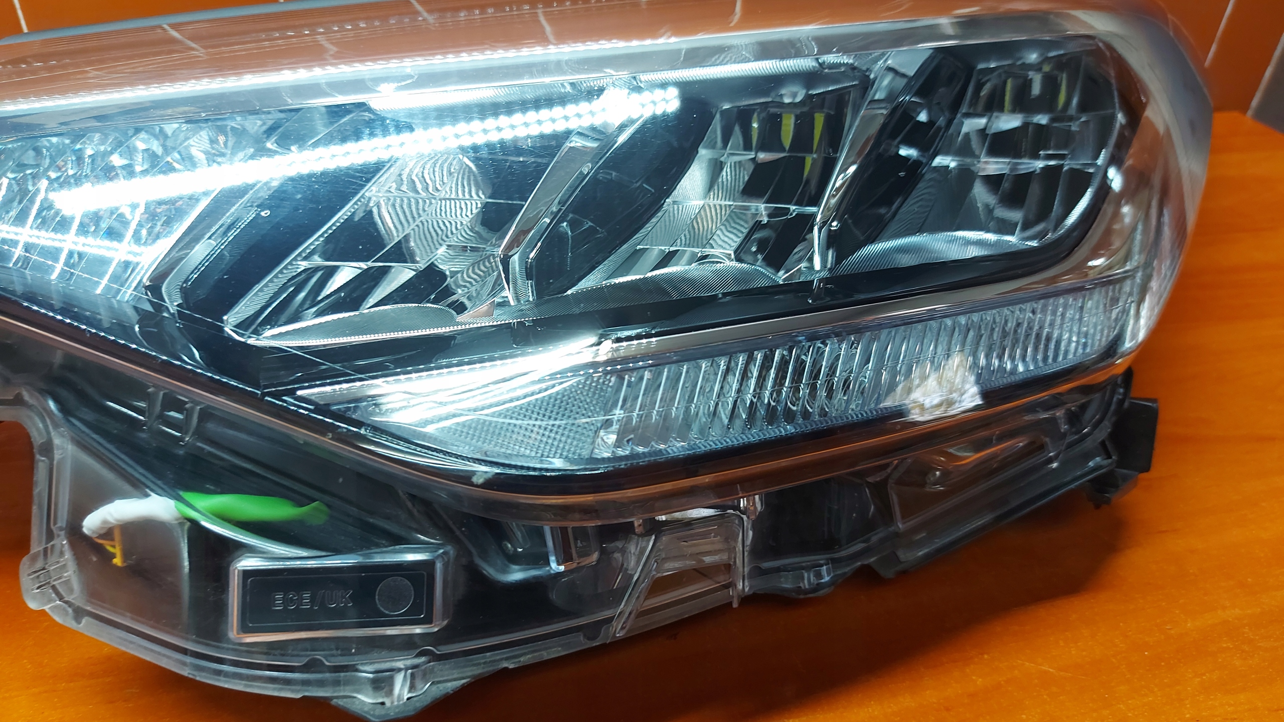 REFLEKTOR light left left front TOYOTA CHR C-HR 19- LIFT