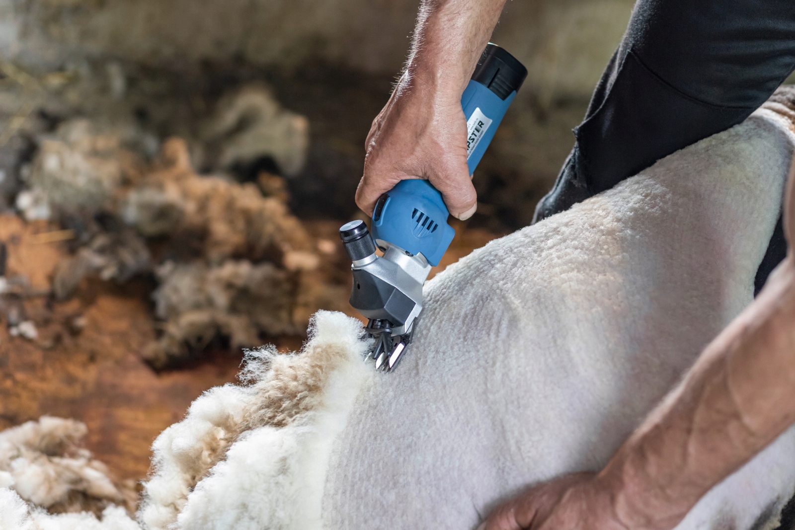 Levně Zastřihovač ovcí FarmClipper Akku2, 1 akumulátor, modrý Cli