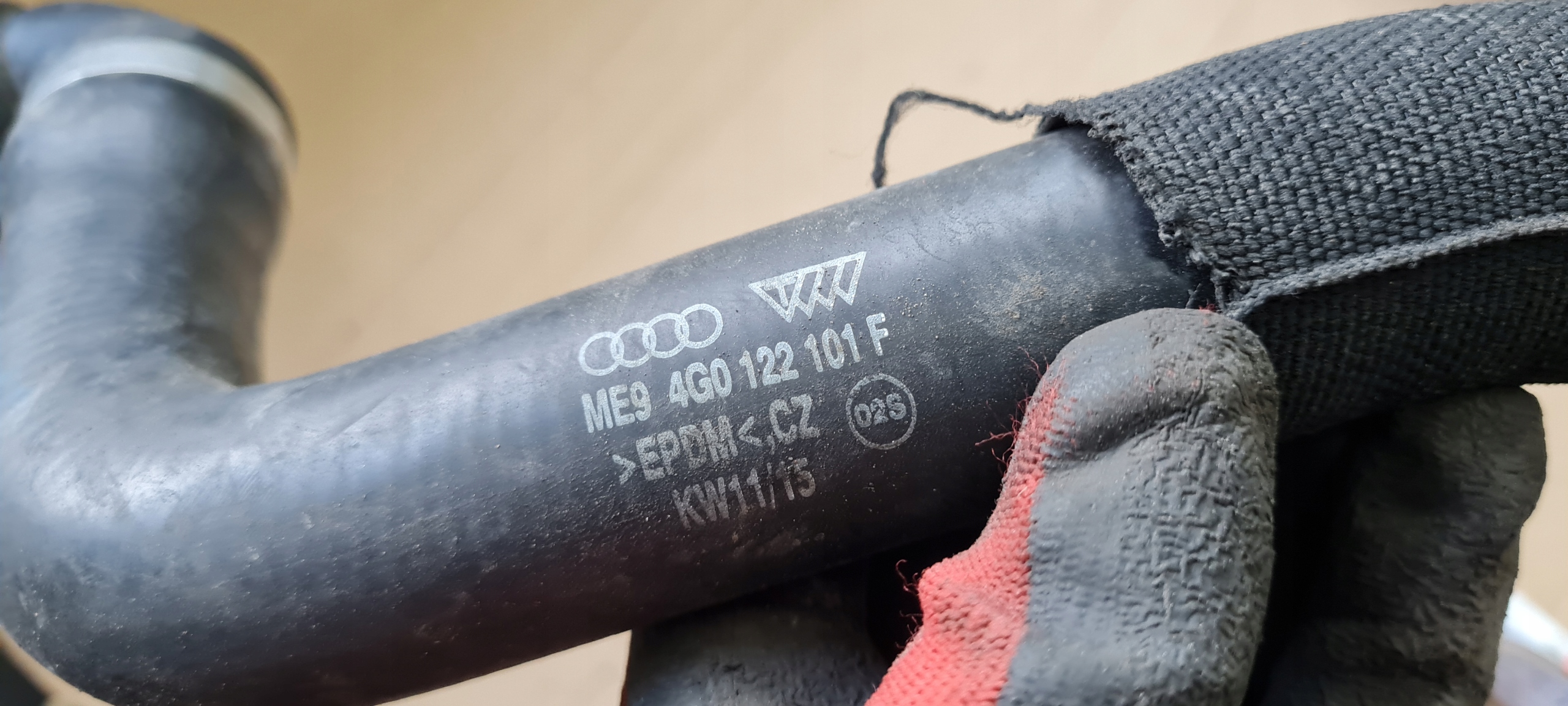 A6 C7 4G prijenos crijevo vode 2.0 TFSI 4G0122101F